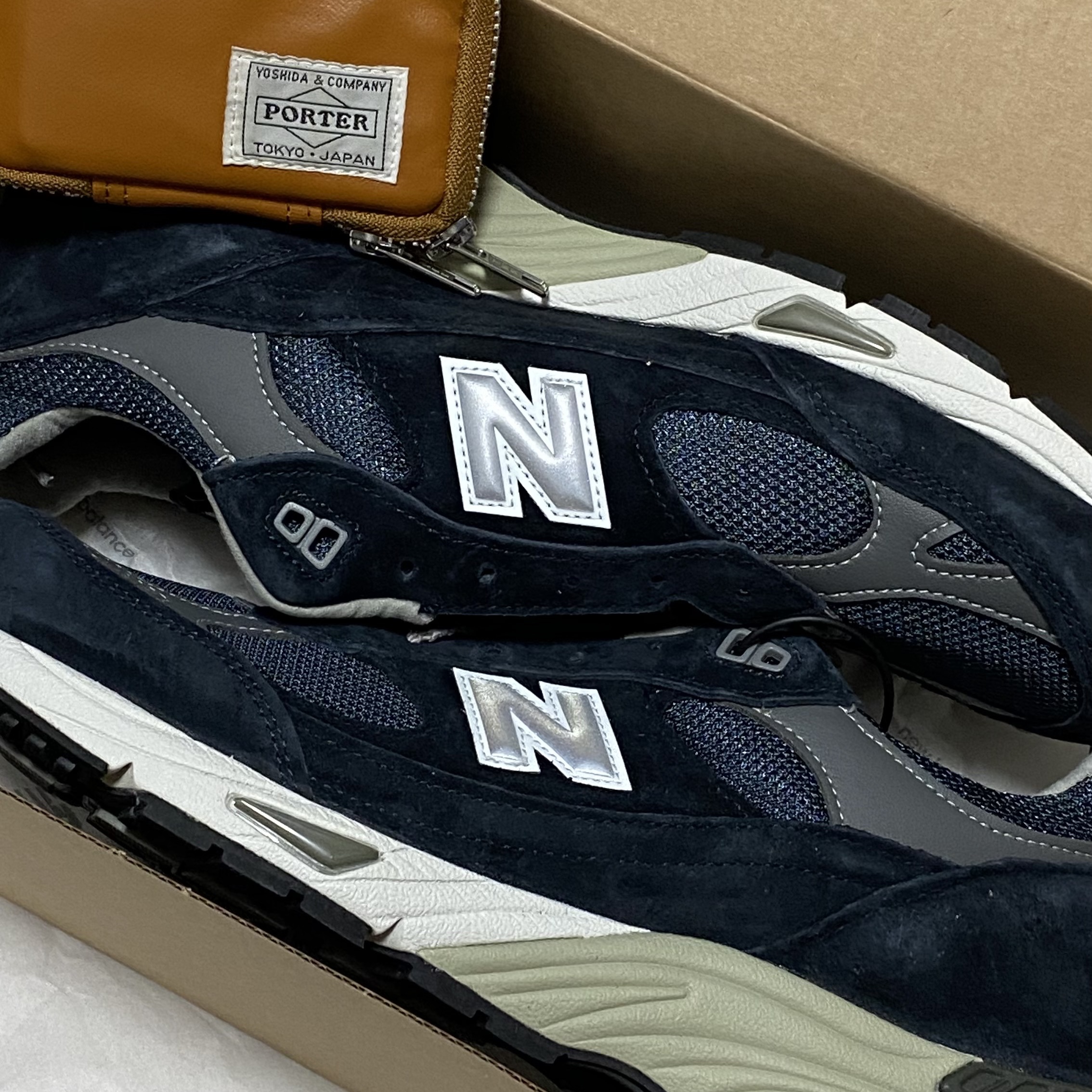 New Balance 991 Made in UK Navy, Porter Freestyle Multi Coin Case Camel 착용 스타일