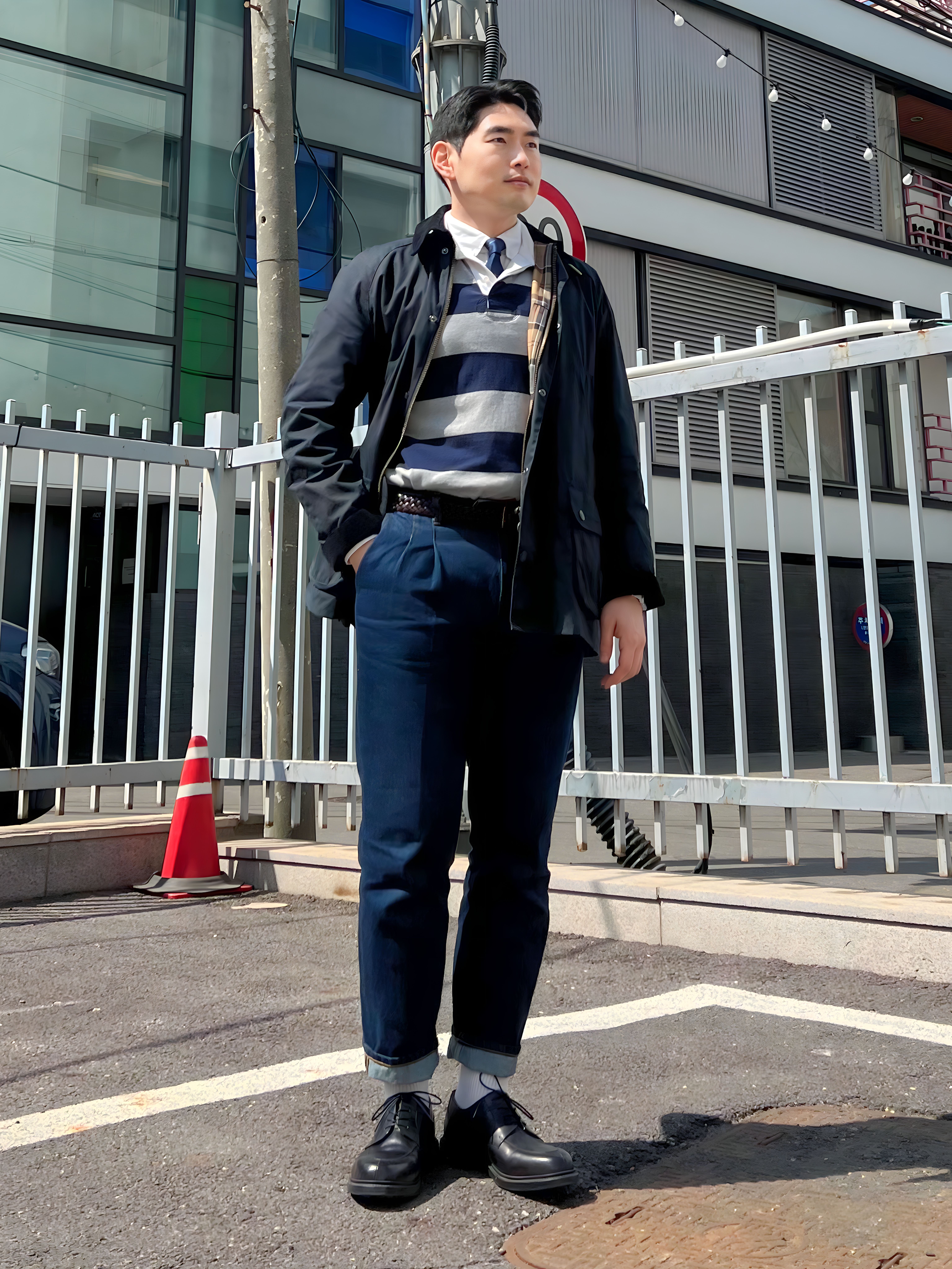Barbour Ashby Wax Jacket Navy 착용 스타일 - 6