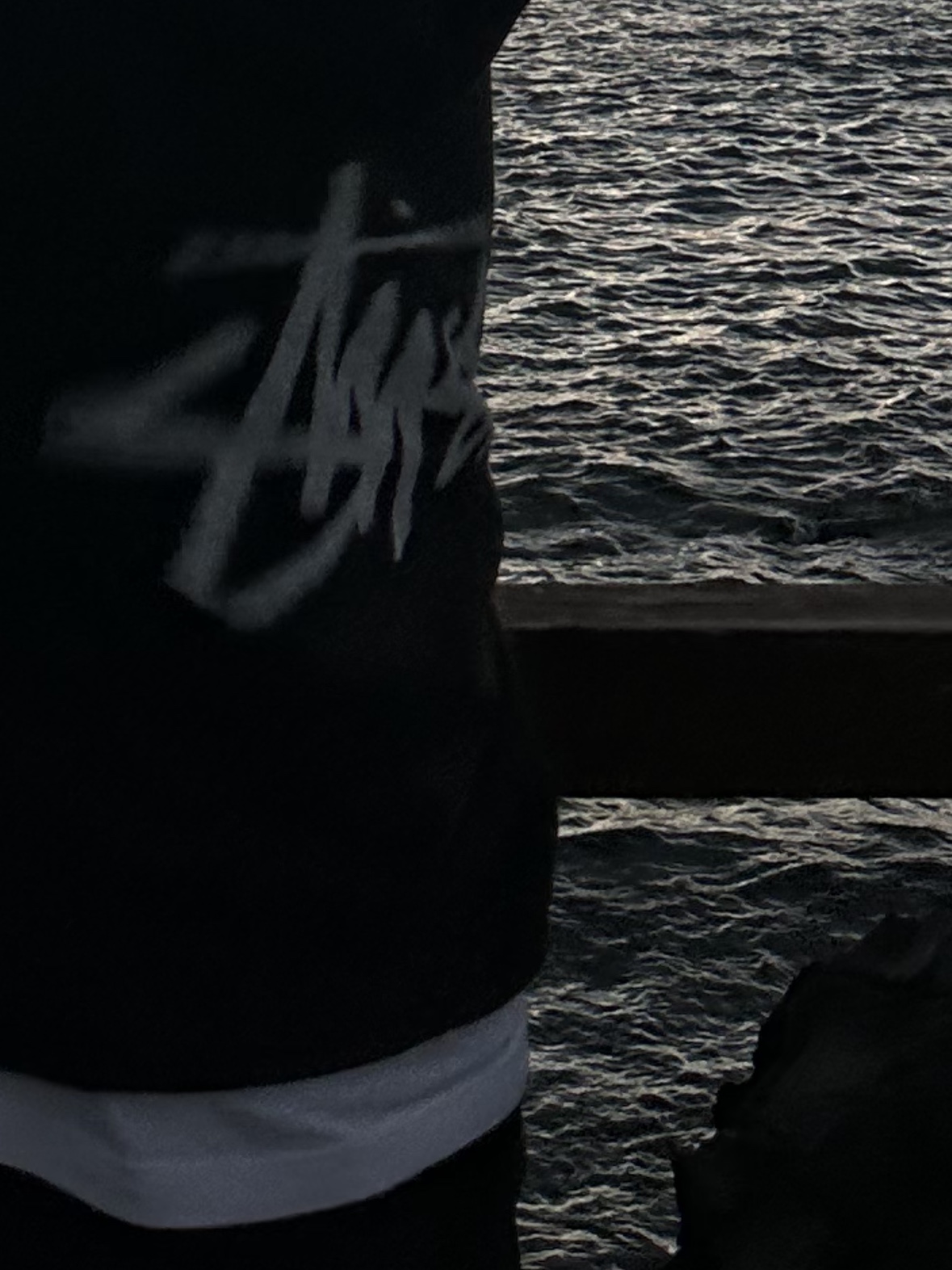 Stussy Dizzy Stock Hoodie Black 착용 스타일 - 2