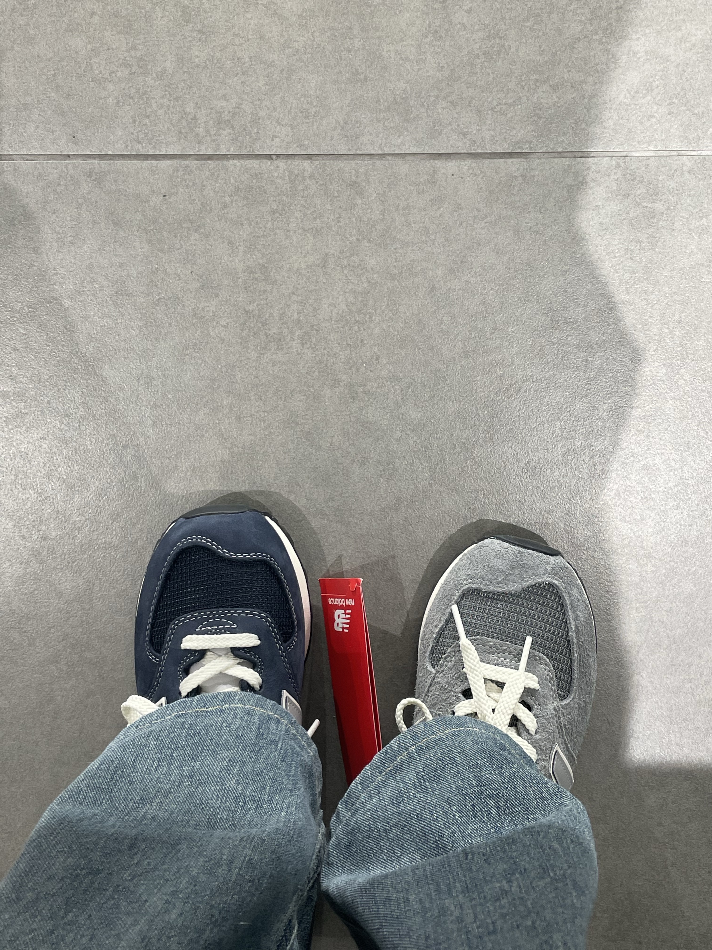 New Balance x Pottery 574 Premium Hard Navy, New Balance x Pottery 574 Premium Soft Grey 착용 스타일