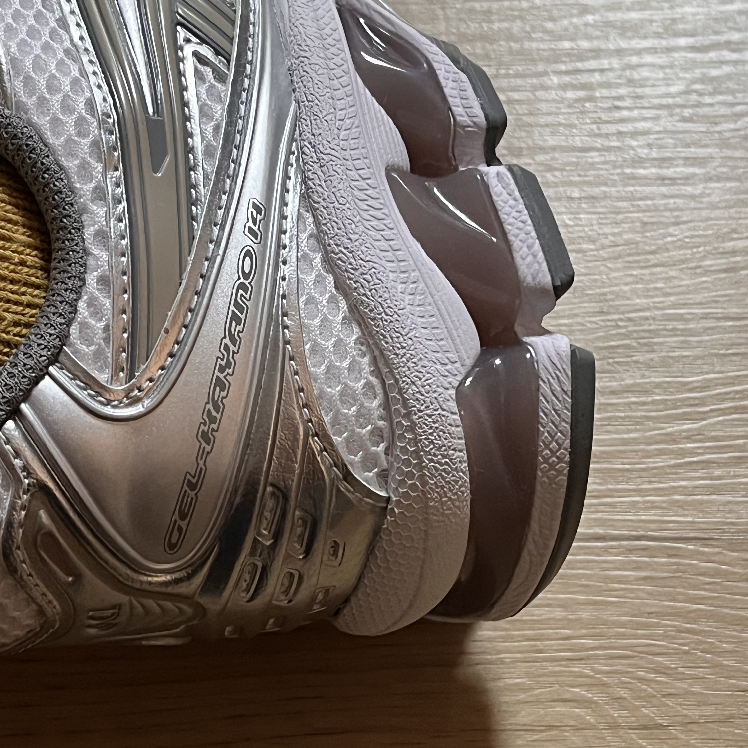 (W) Asics Gel-Kayano 14 White Moonrock 착용 스타일