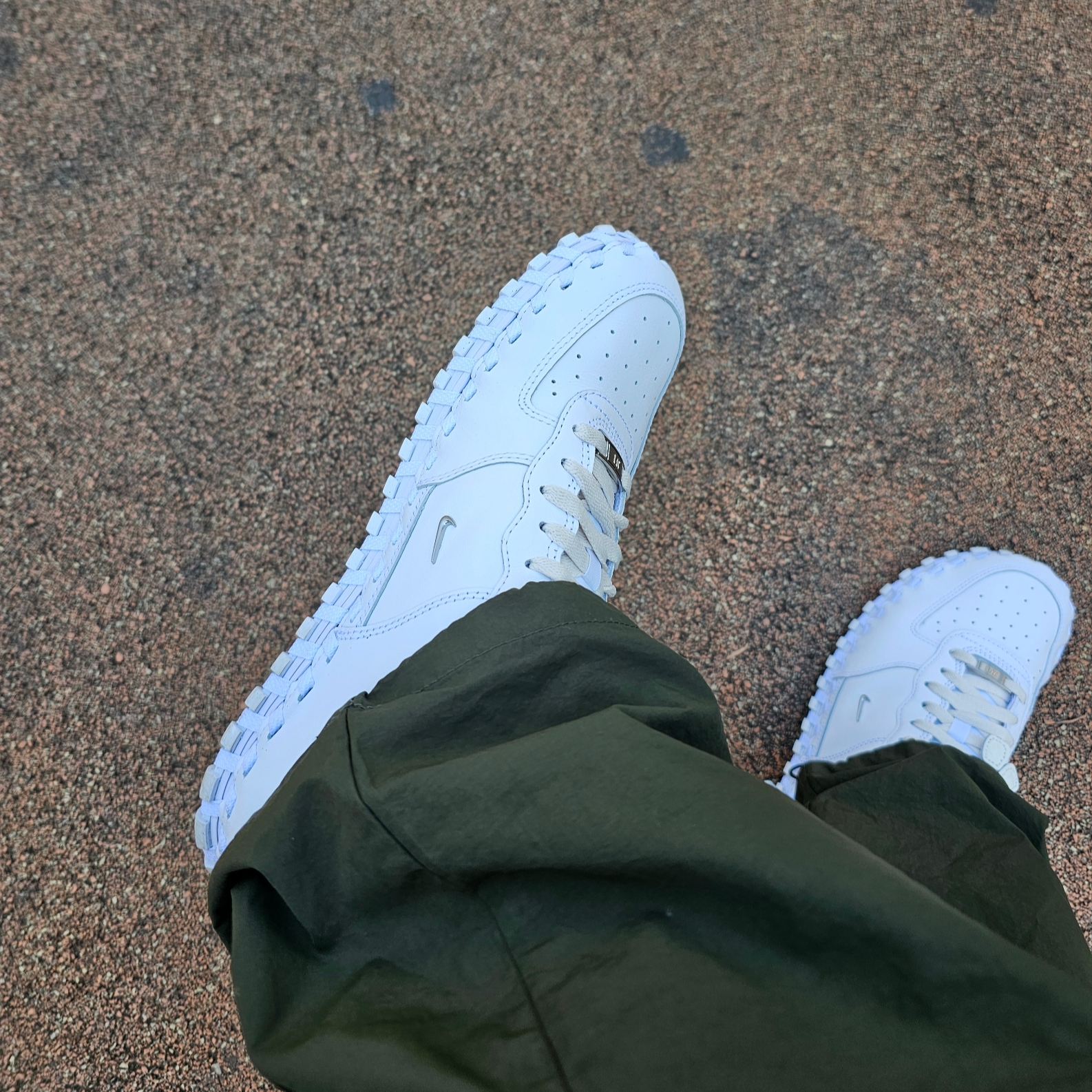 Nike x Jacquemus J Force 1 Low LX SP White 착용 스타일 - 5