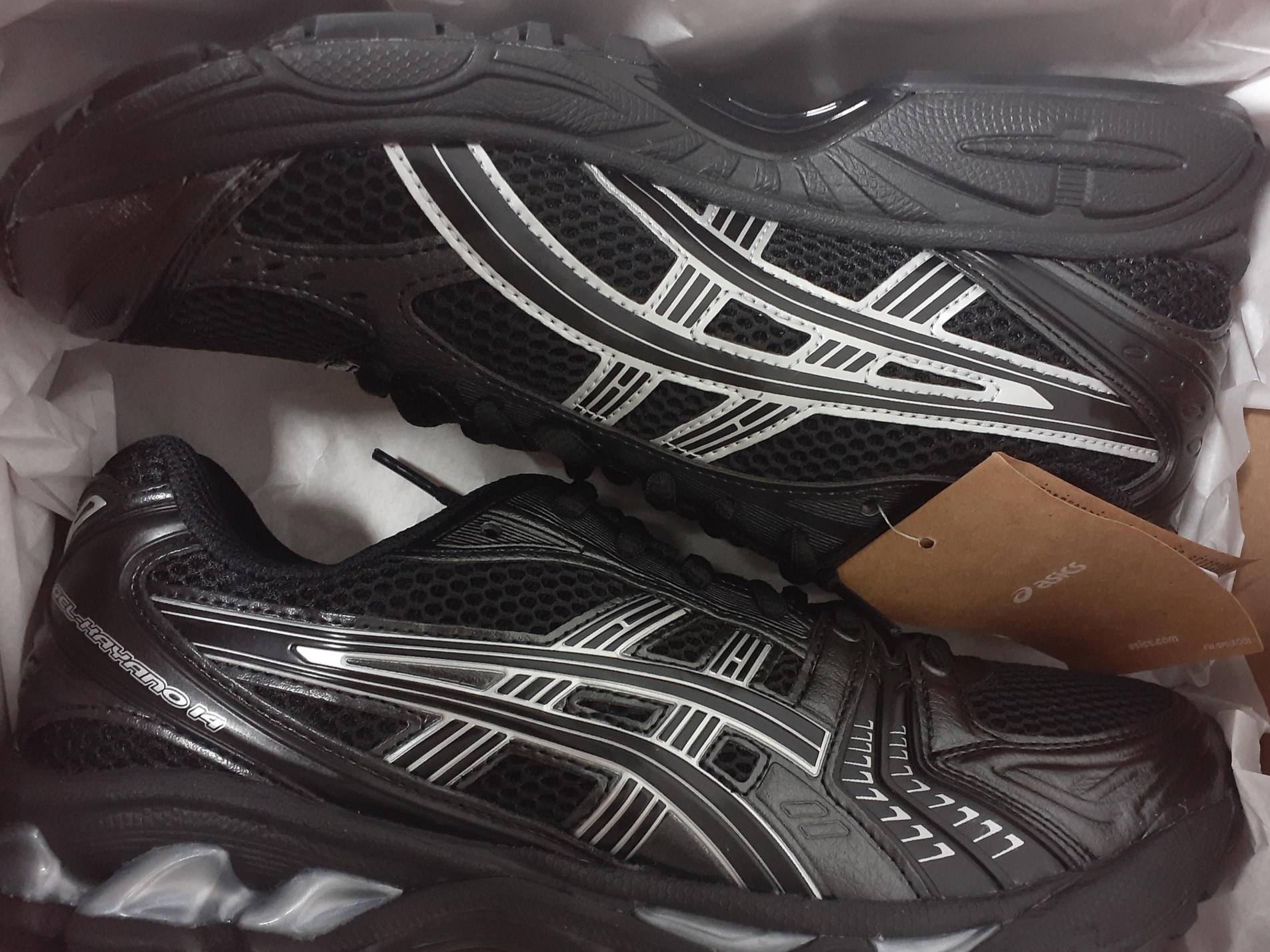 Asics Gel-Kayano 14 Black Pure Silver 착용 스타일