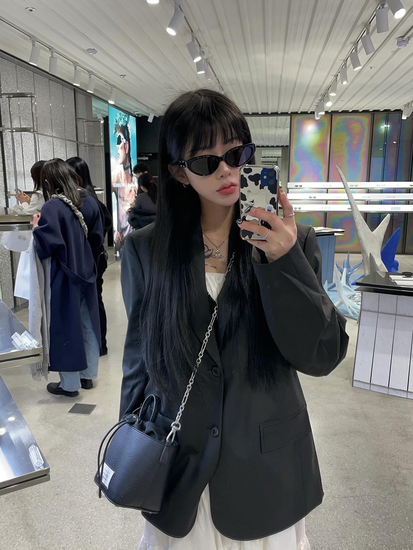 Gentle Monster x Maison Margiela MM108 Black Black, Zara x Ader Error Oversize Blazer Black 착용 스타일 - 1