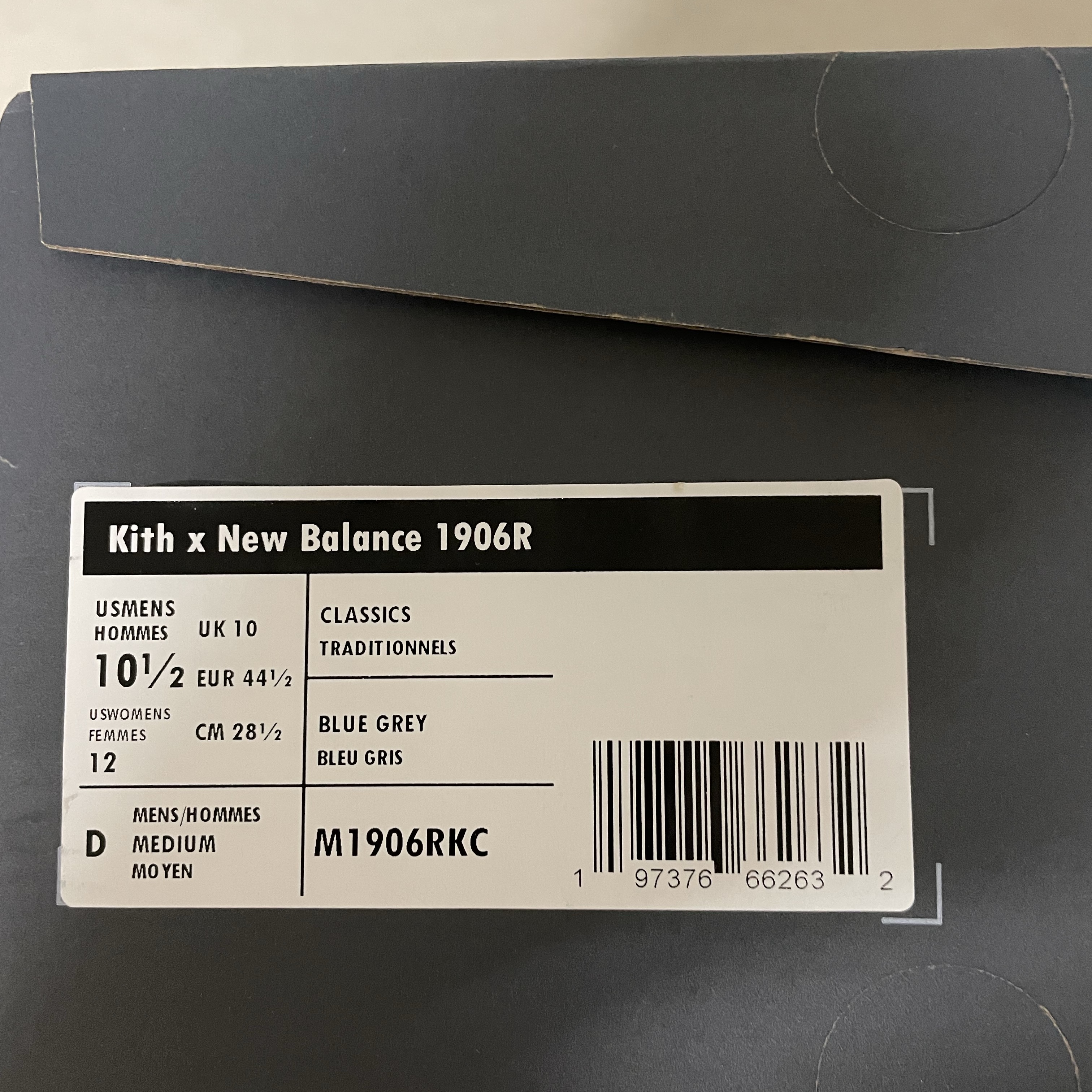 New Balance x Kith 1906R White Blue 착용 스타일 - 6