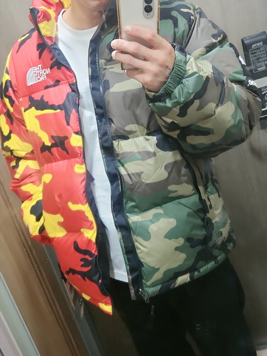 Supreme x The North Face Split Nuptse Jacket Camo - 24SS 착용 스타일