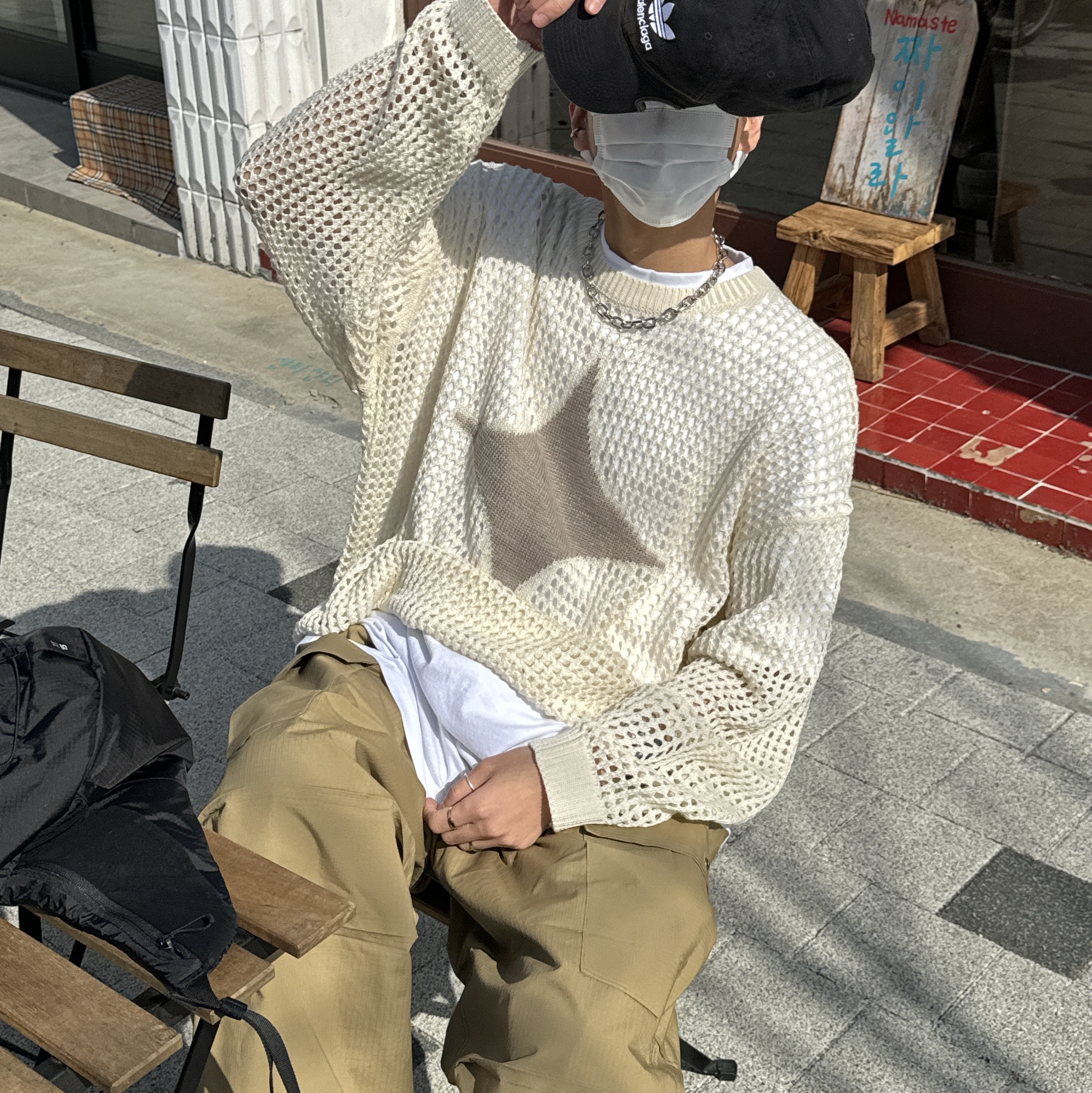 Balenciaga x Adidas Cap Black, Our Legacy Ladon Brass Keychain Matte Nickel 착용 스타일 - 1