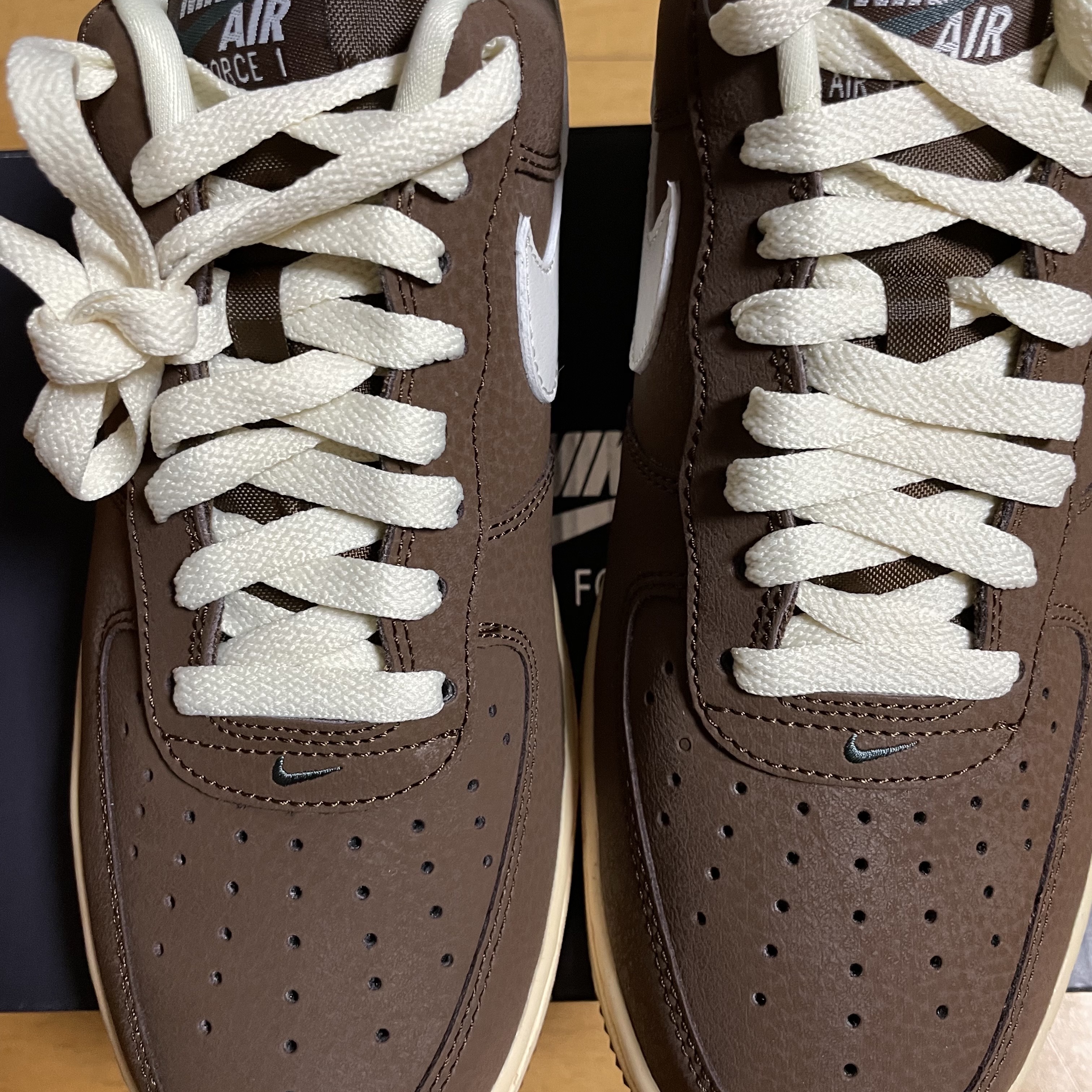 Nike Air Force 1 '07 Cacao Wow Coconut Milk 착용 스타일 - 1