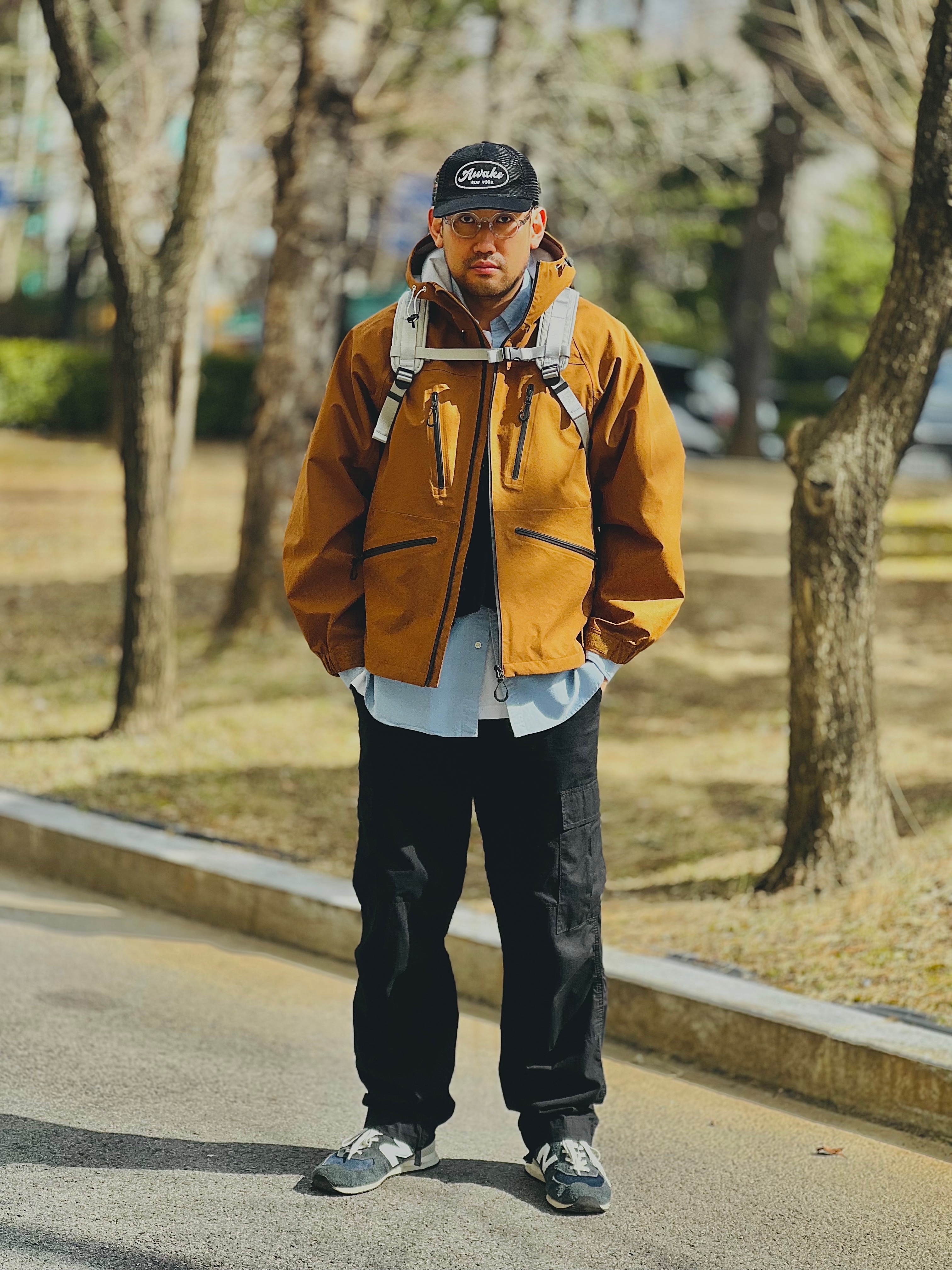 New Balance 574 Heritage Navy, Carhartt WIP Columbia Ripstop Regular Cargo Pants Black 착용 스타일