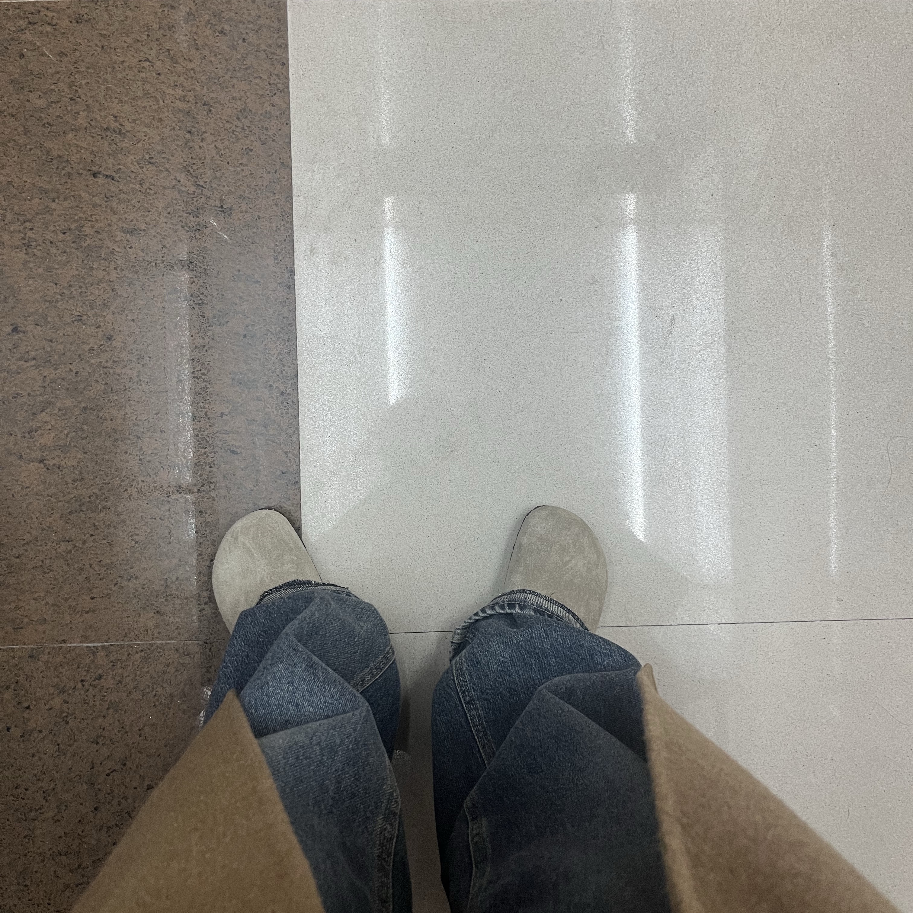 Birkenstock Boston Soft Footbed Taupe - Narrow 착용 스타일