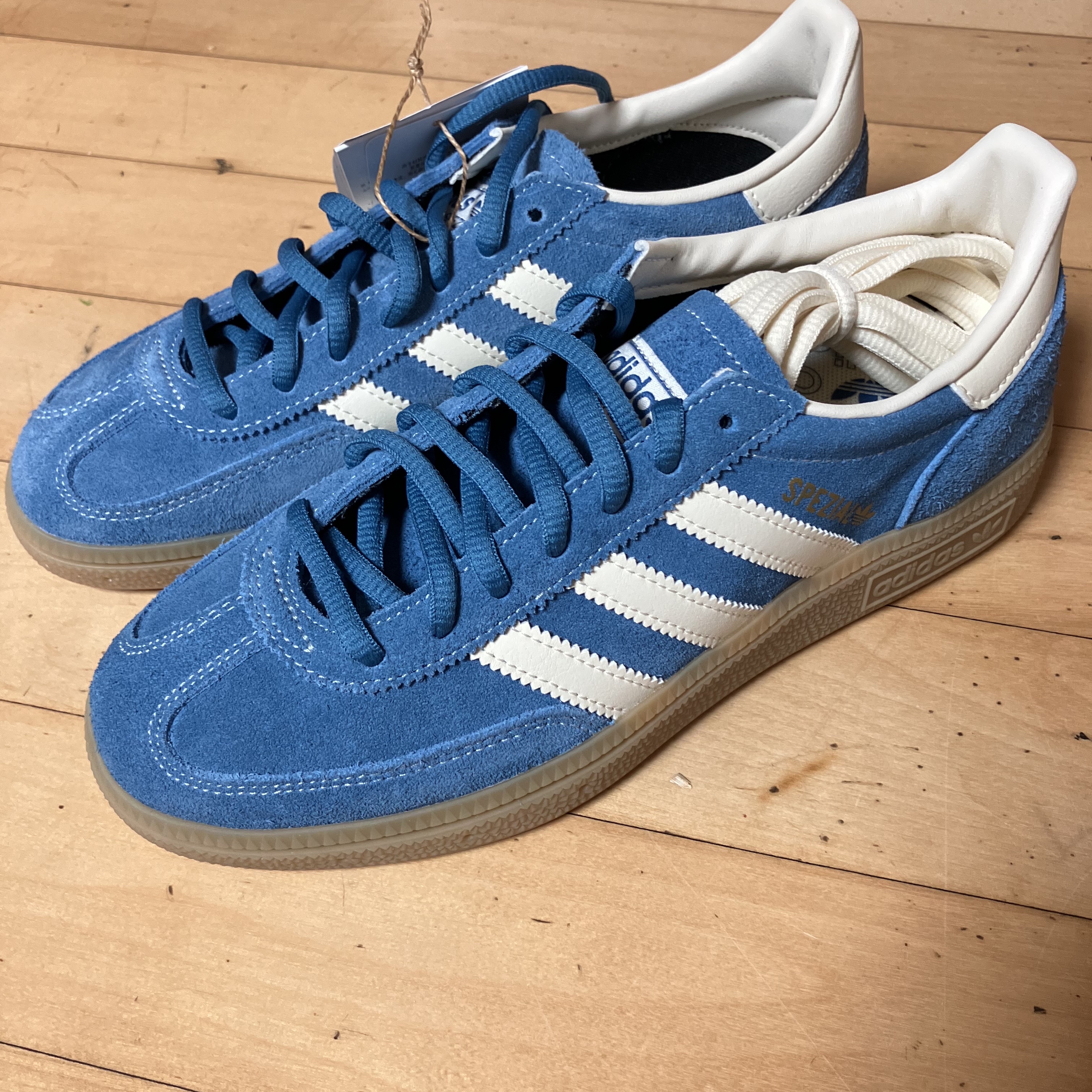 Adidas Spezial Handball Core Blue Cream White 착용 스타일