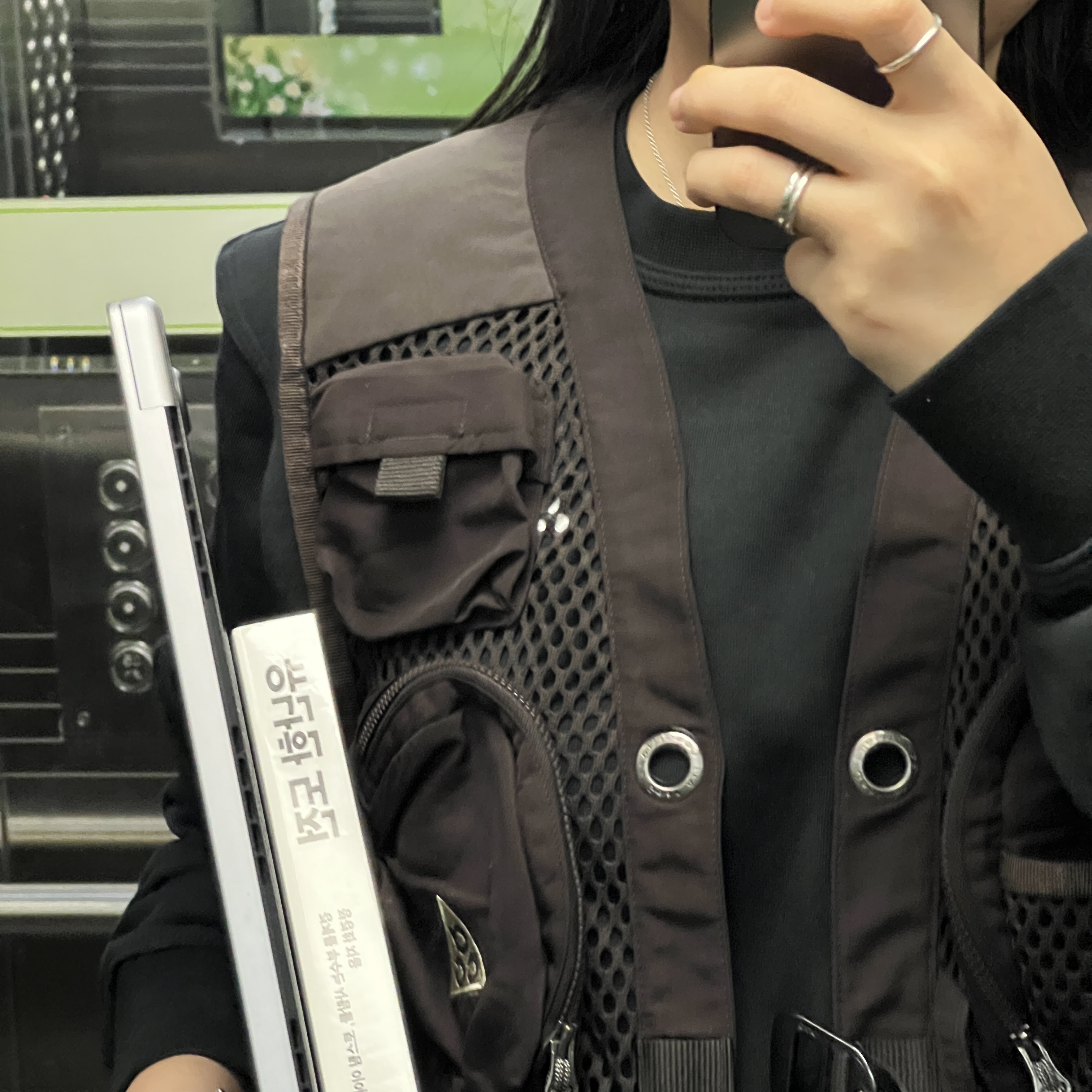 Nike ACG Buttles Vest Velvet Brown - Asia 착용 스타일