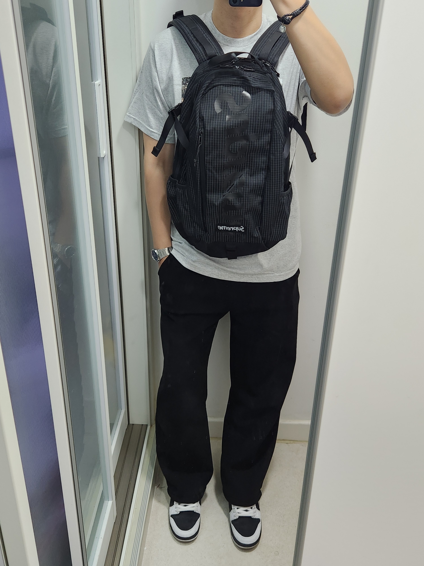 Supreme Maradona T-Shirt Ash Grey - 24SS, Supreme Backpack Black - 24SS 착용 스타일 - 2