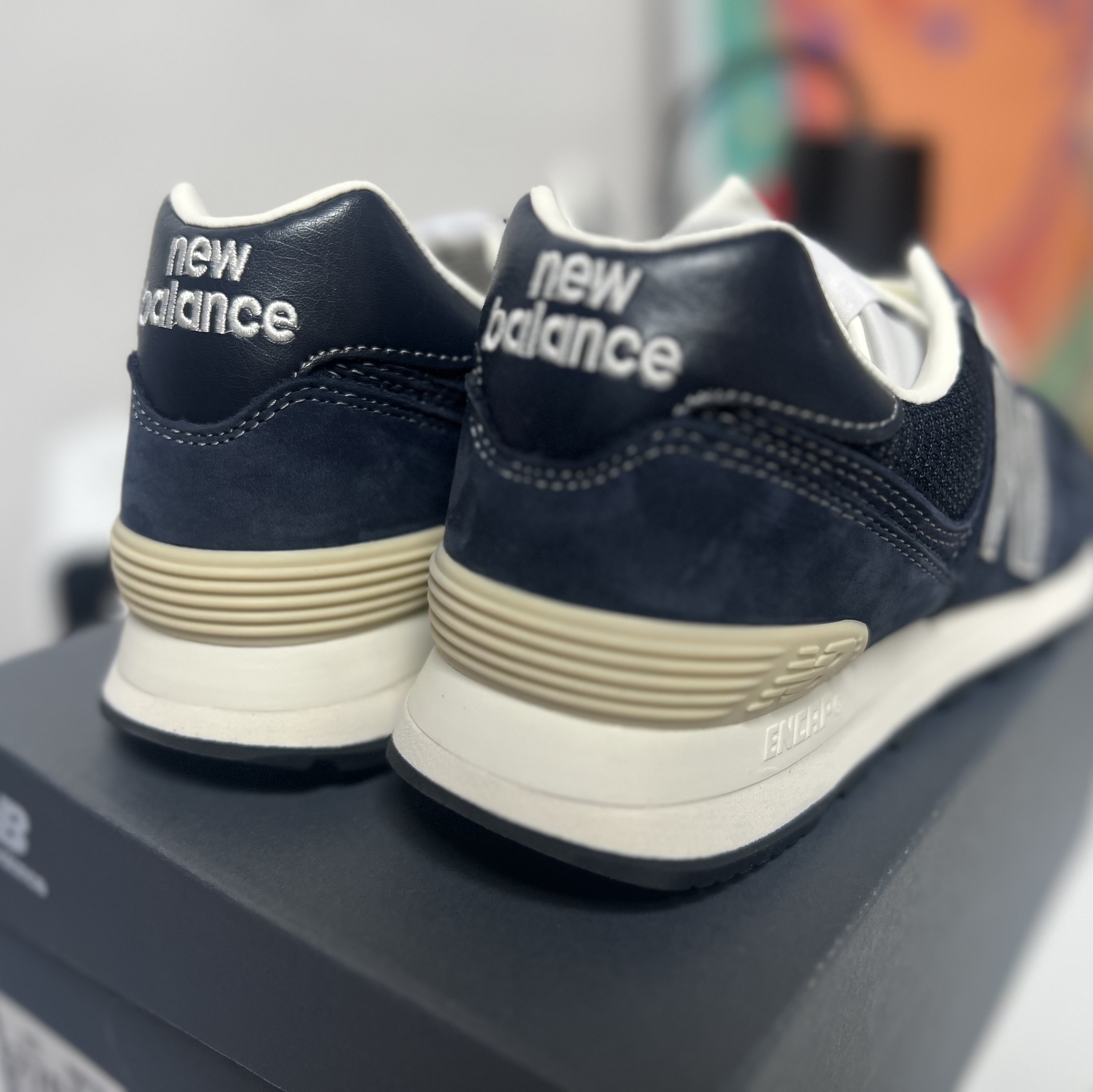 New Balance x Pottery 574 Premium Hard Navy 착용 스타일 - 3