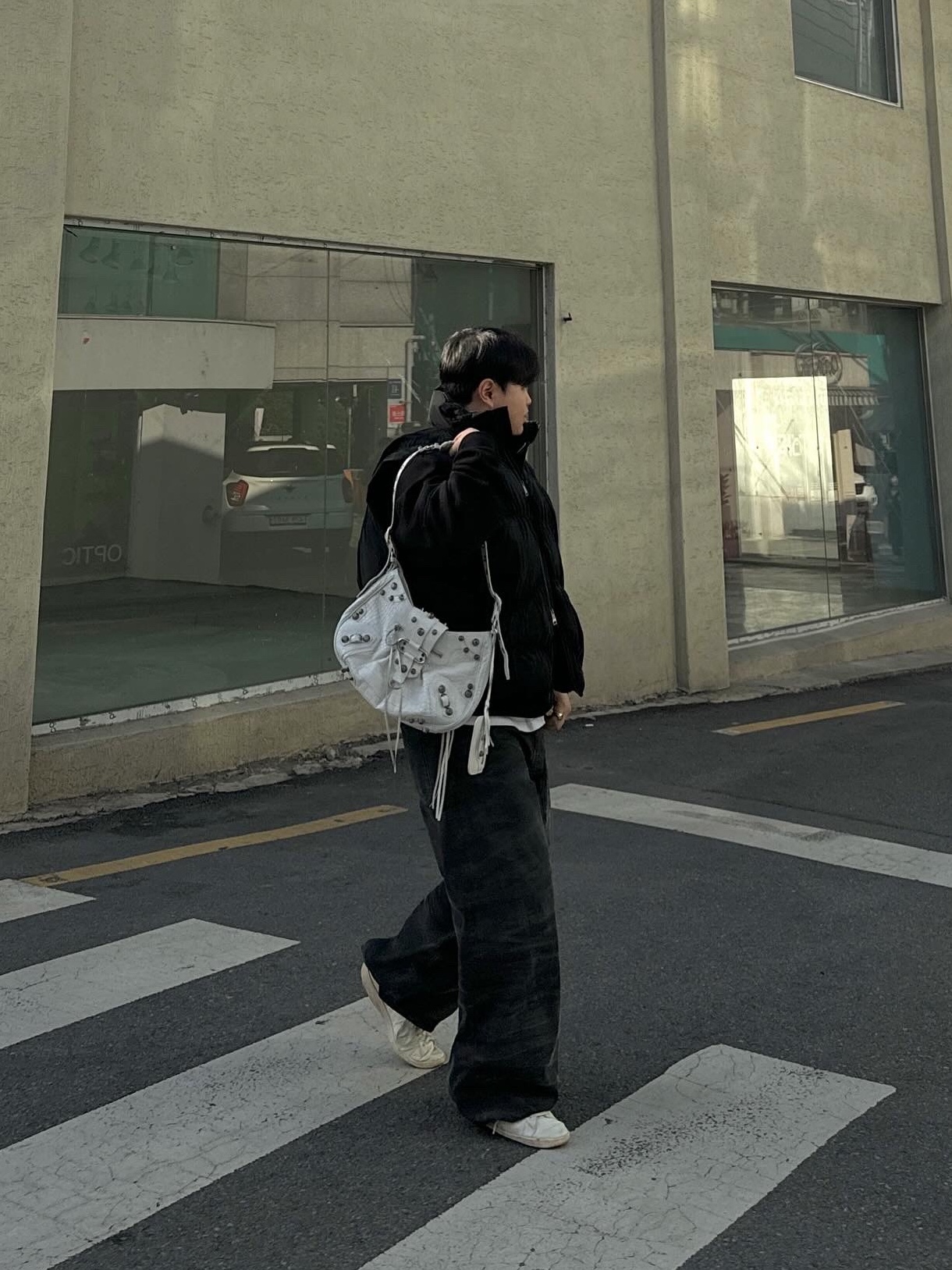 Balenciaga x Adidas Stan Smith Worn Out White Green, Ader Error Aren Down Vest Noir 착용 스타일