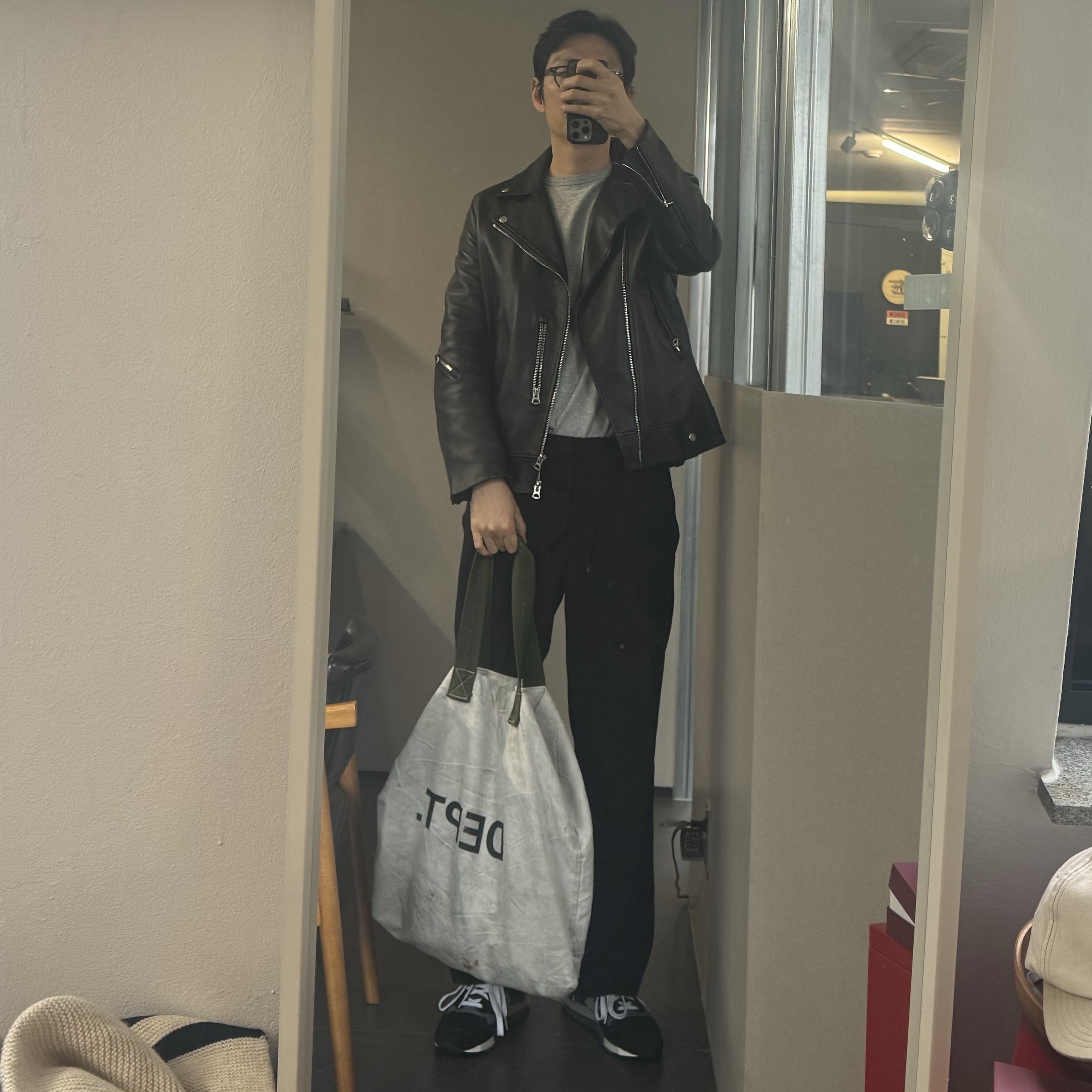 New Balance 998 Made in USA Black Silver, Acne Studios Leather Biker Jacket Black 착용 스타일