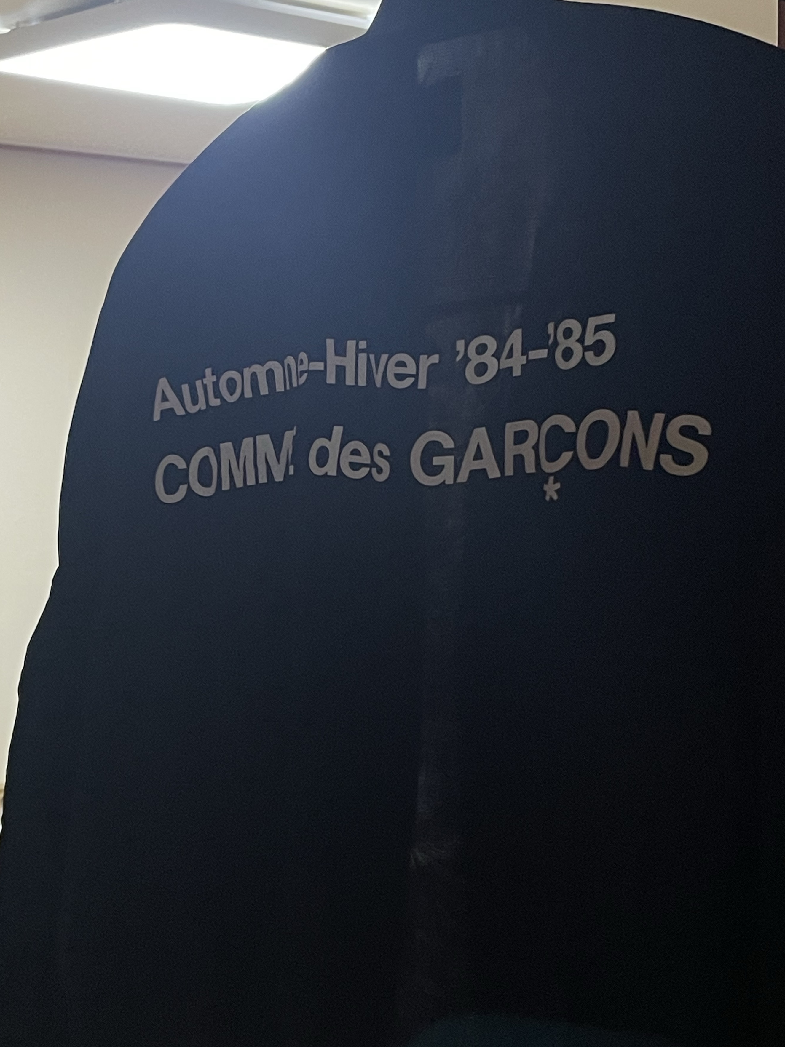 CDG '84-85 Staff Blouson Black 착용 스타일 - 1