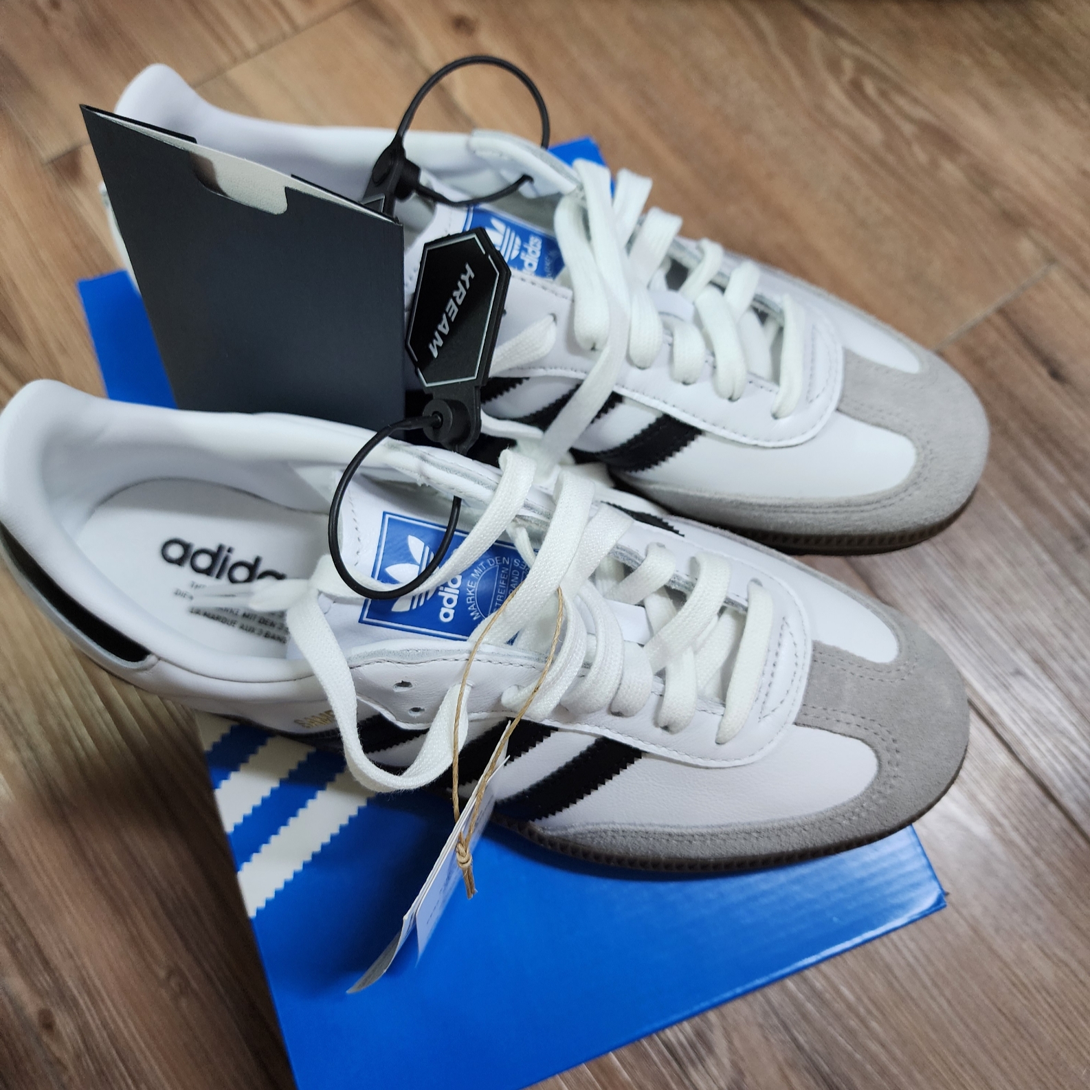 Adidas Samba OG Cloud White 착용 스타일 - 3