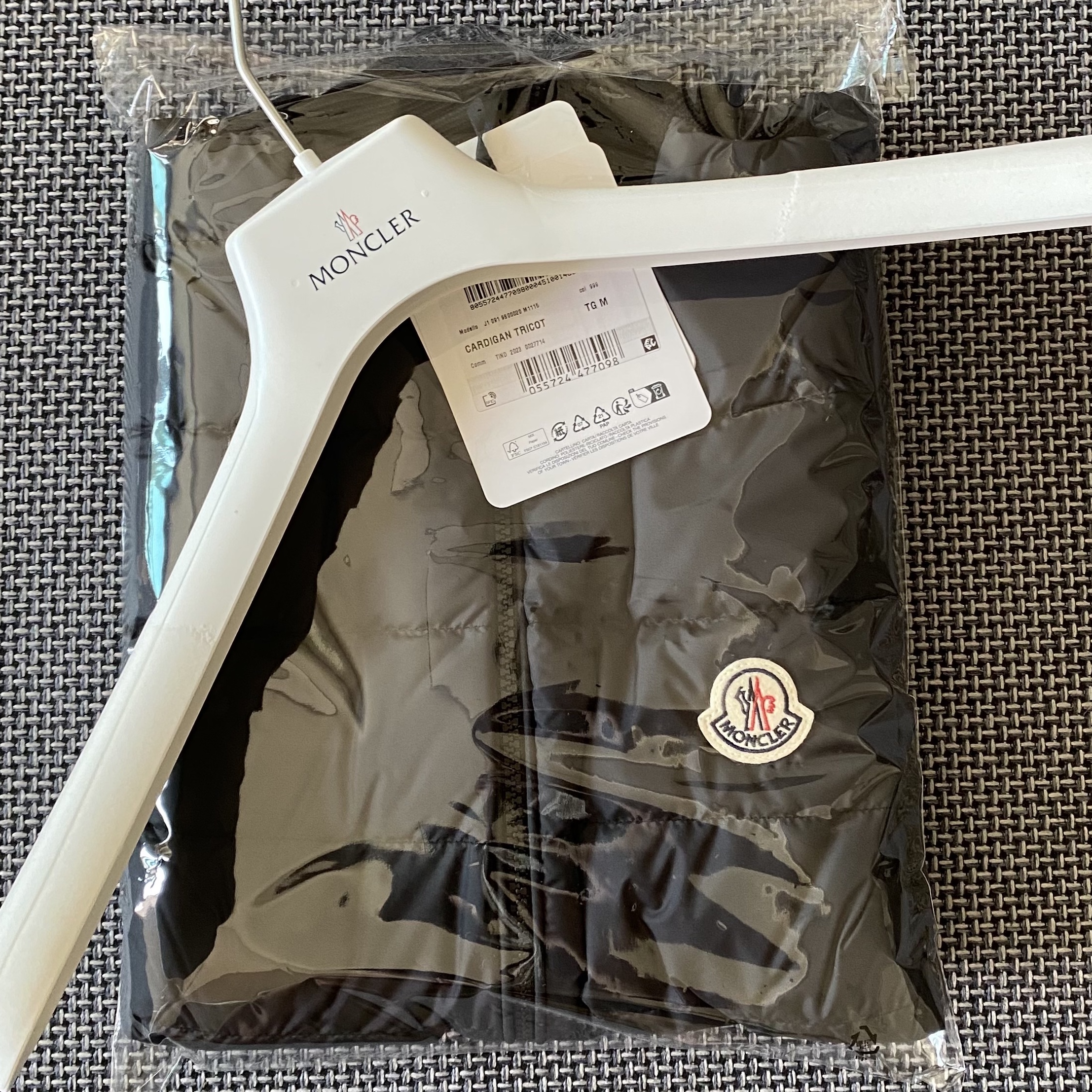 Moncler Padded Cotton Zip-Up Cardigan Black - 24SS, Moncler Padded Wool Cardigan Black - 23SS 착용 스타일