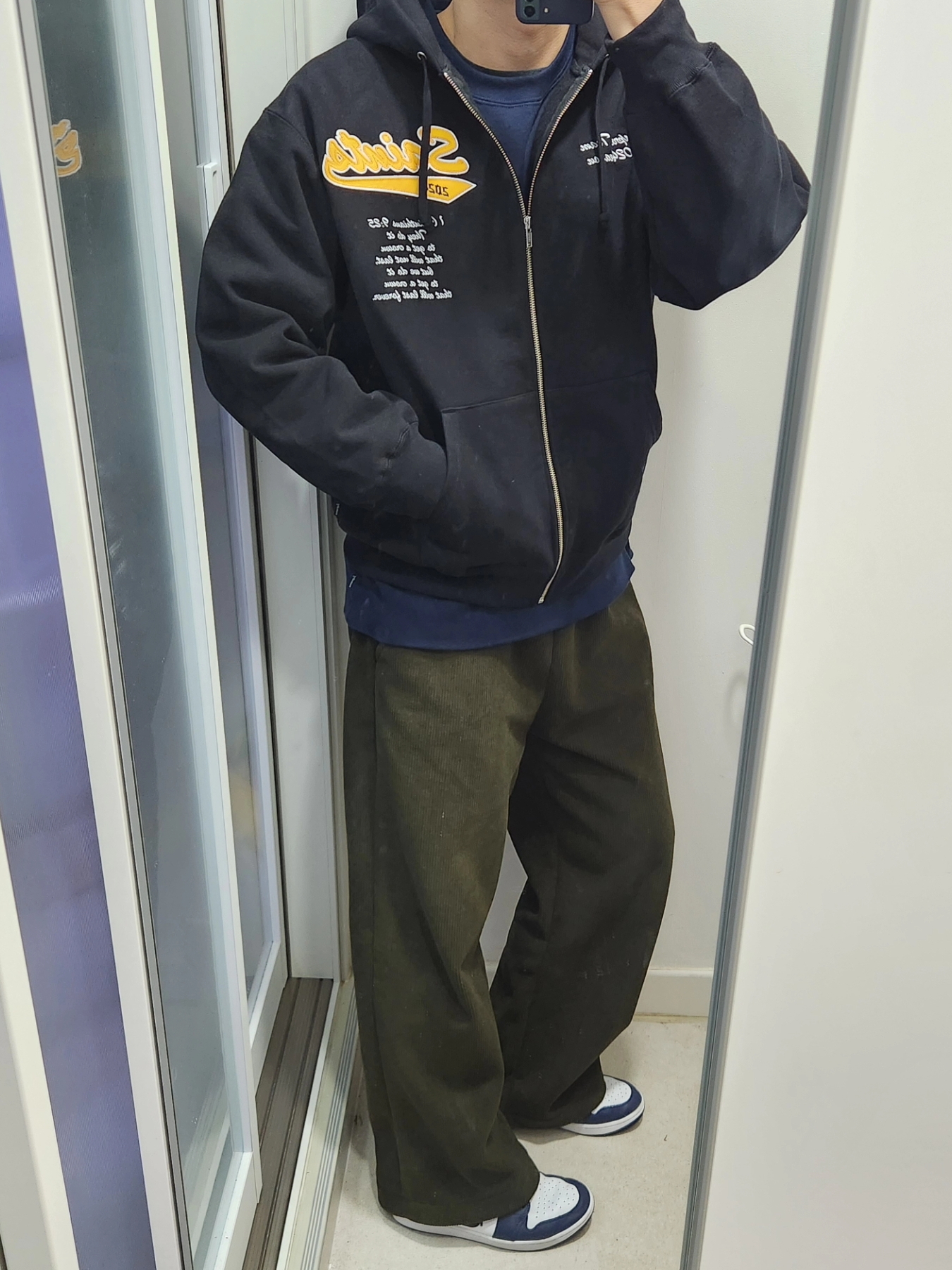 Supreme Salvation Zip Up Hooded Sweatshirt Black - 24SS, Supreme NYC Crewneck Navy - 23FW 착용 스타일 - 1