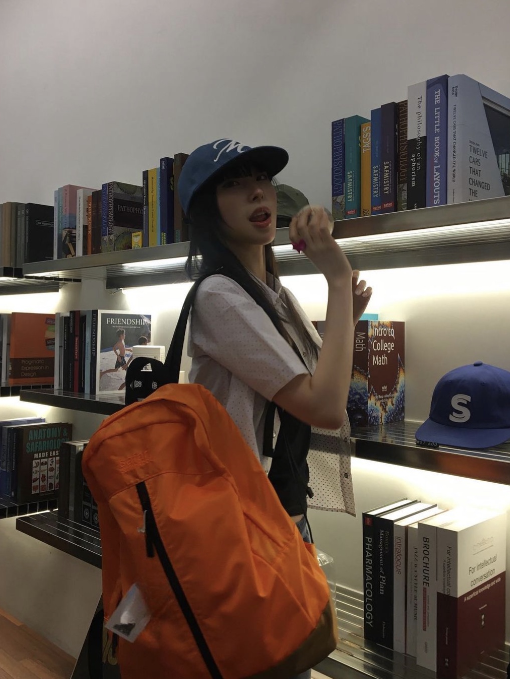 Safarispot Basic Safari Day Backpack Orange, Safarispot Roux Base Uniform Team Cap 착용 스타일 - 1