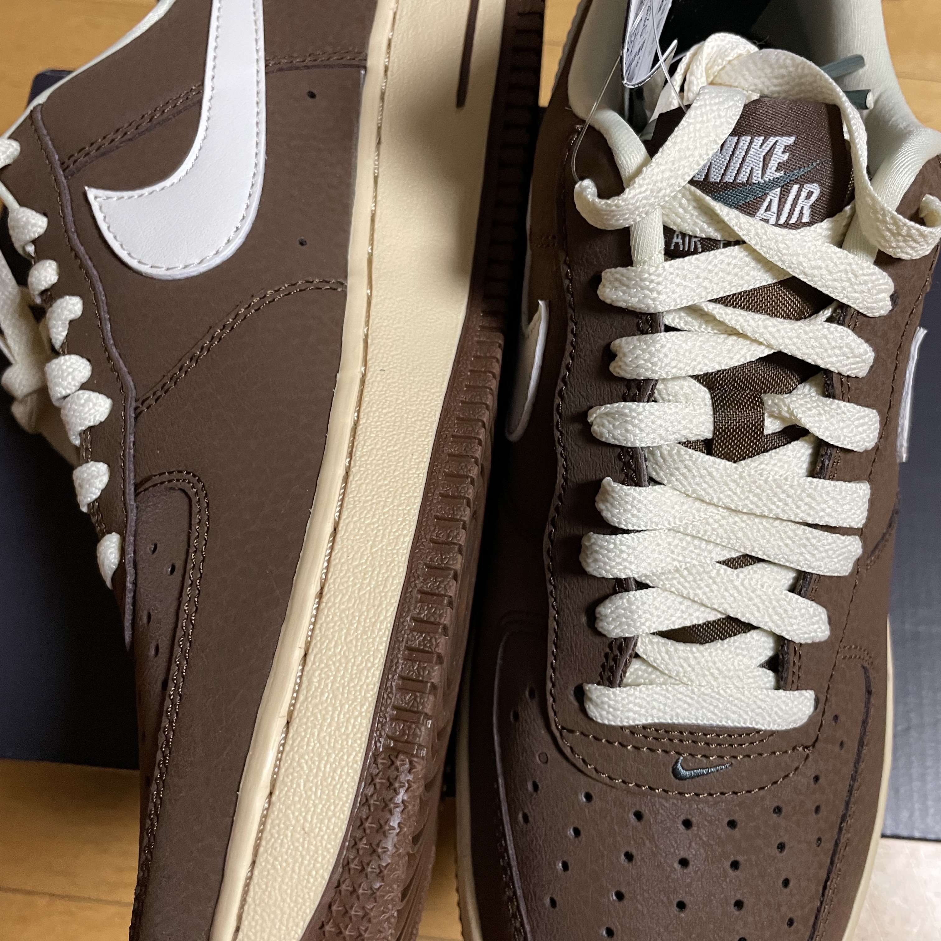 Nike Air Force 1 '07 Cacao Wow Coconut Milk 착용 스타일 - 2