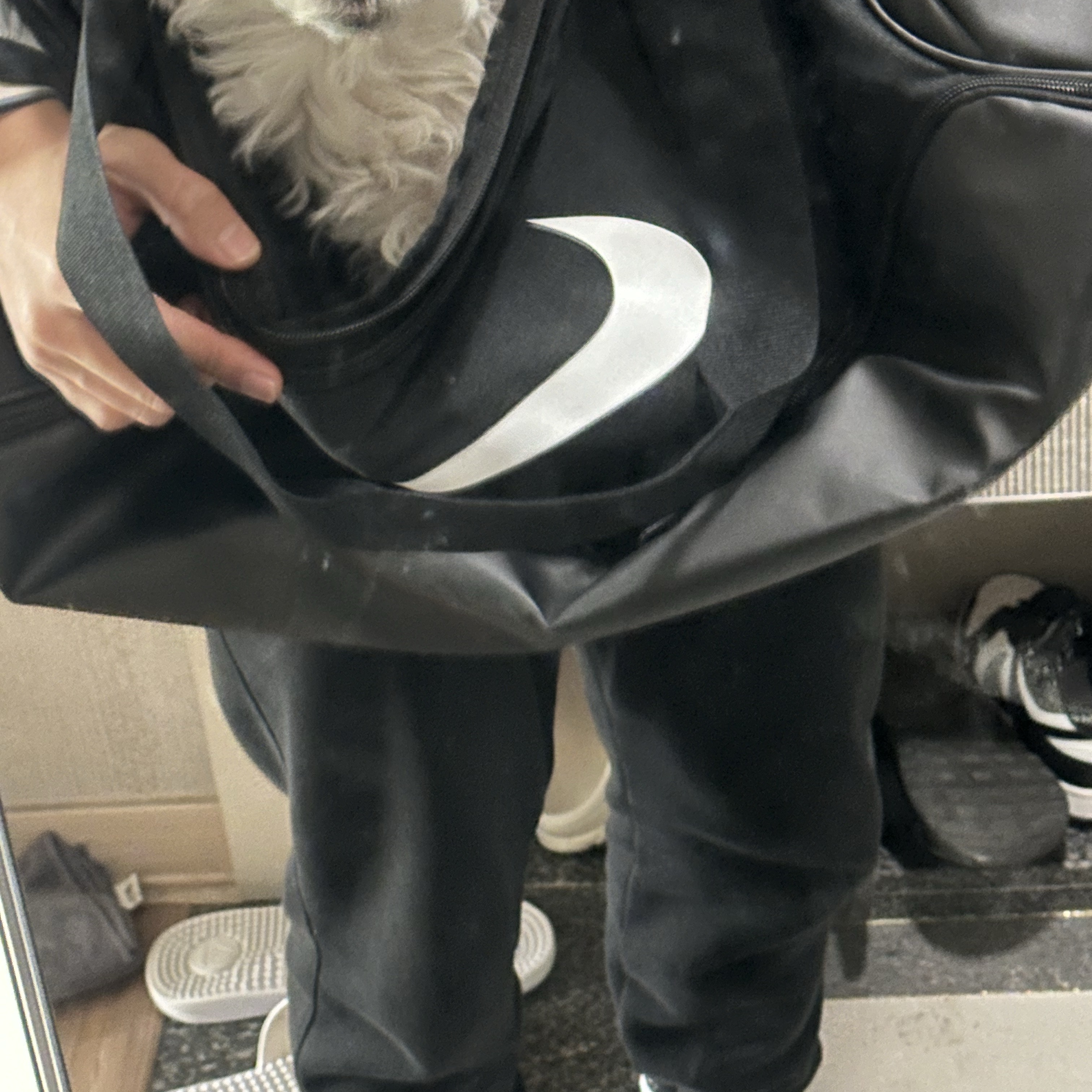 Nike Brasilia 9.5 Training Duffle Bag Medium 60L Black 착용 스타일