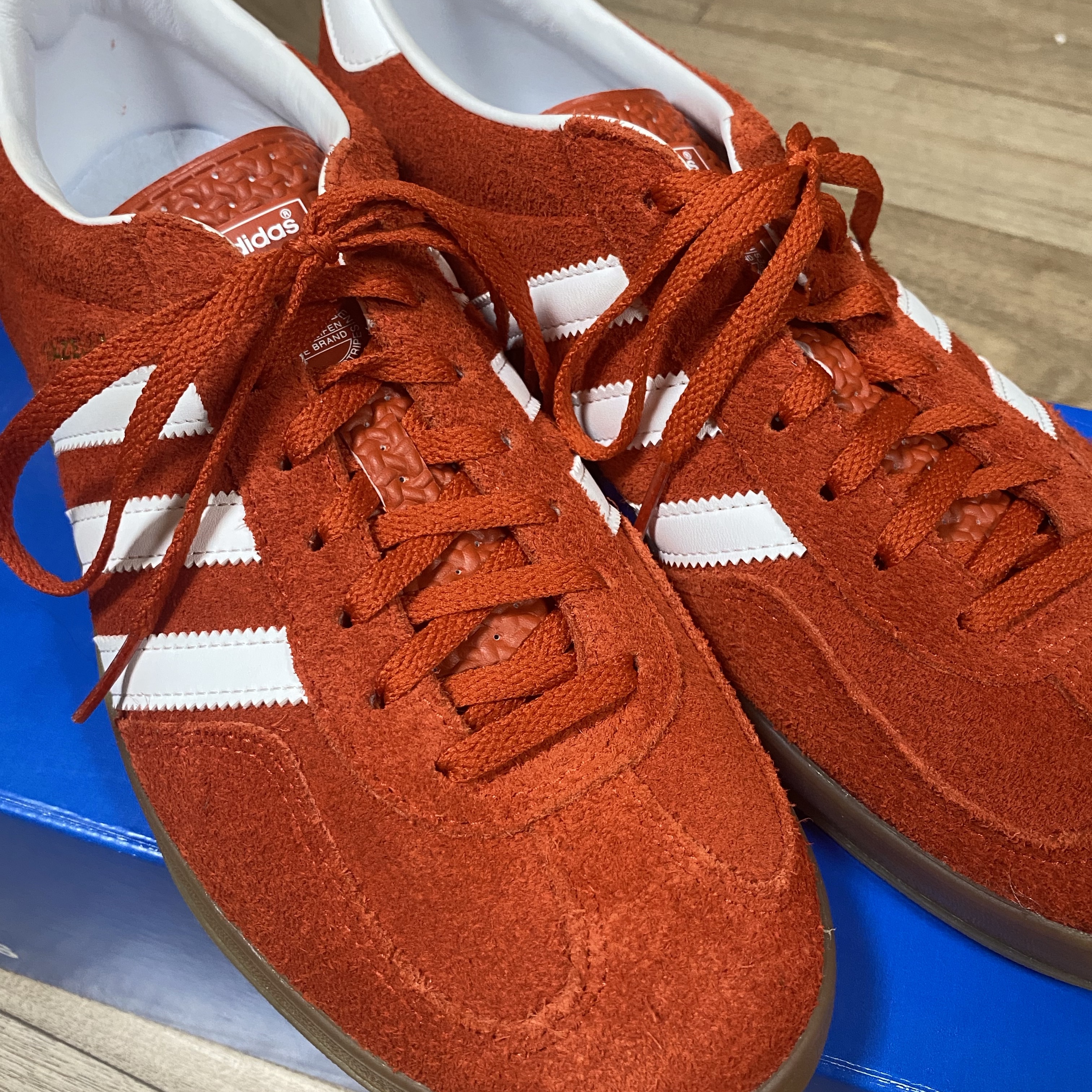 (W) Adidas Gazelle Indoor Bold Orange Cloud White 착용 스타일 - 1