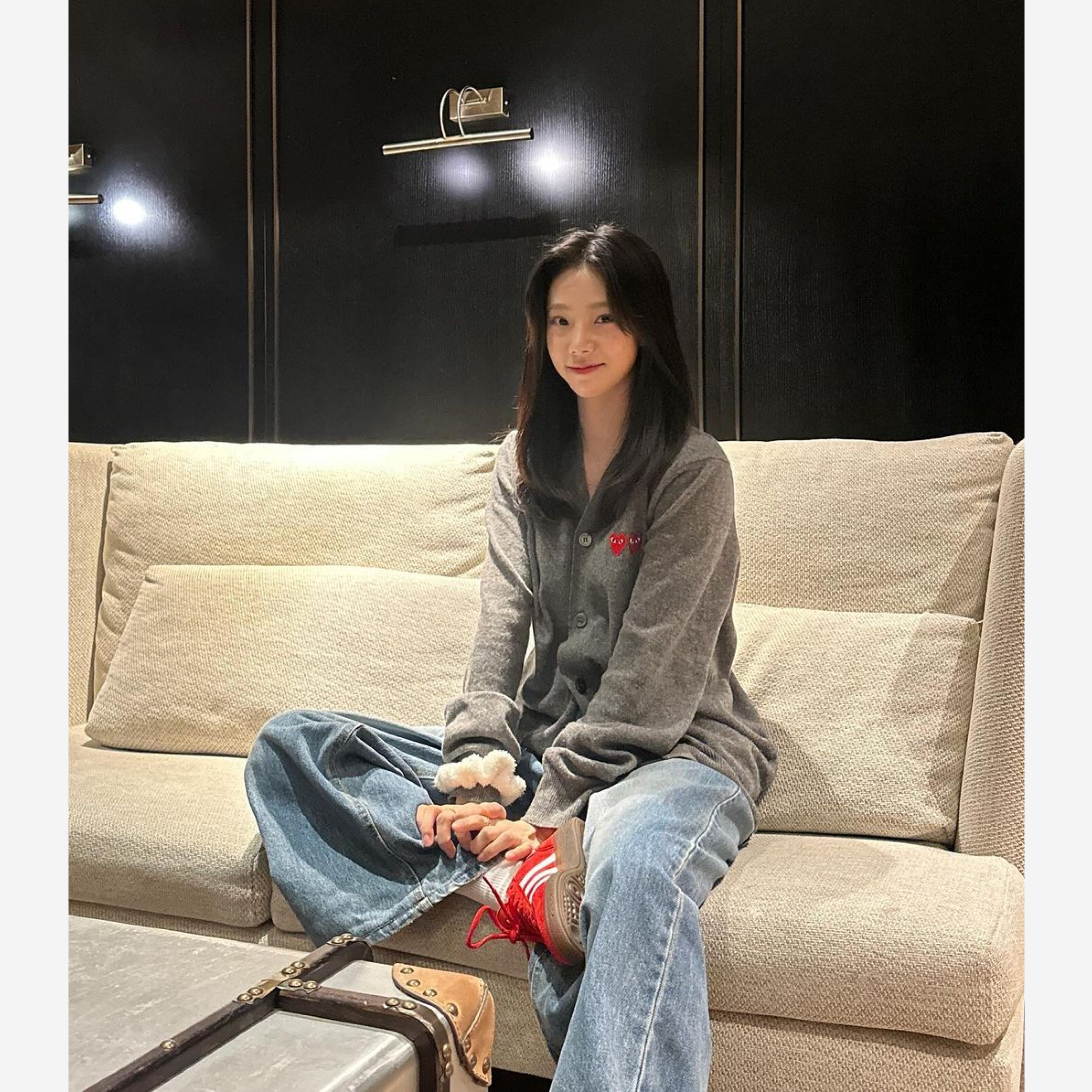 Adidas Gazelle Indoor Scarlet 착용 스타일 - 2