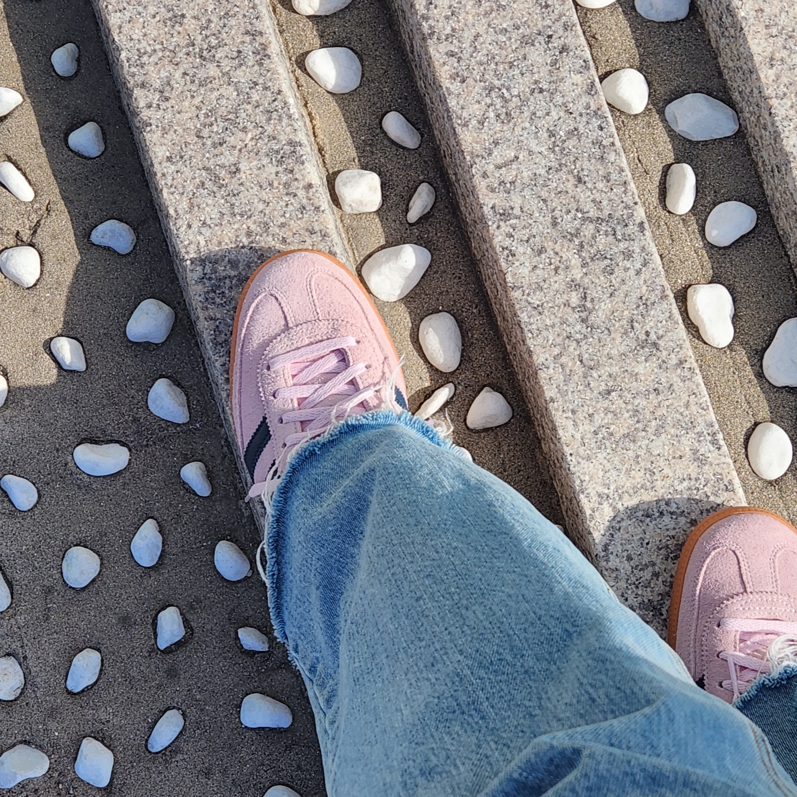 (W) Adidas Spezial Handball Clear Pink 착용 스타일 - 2