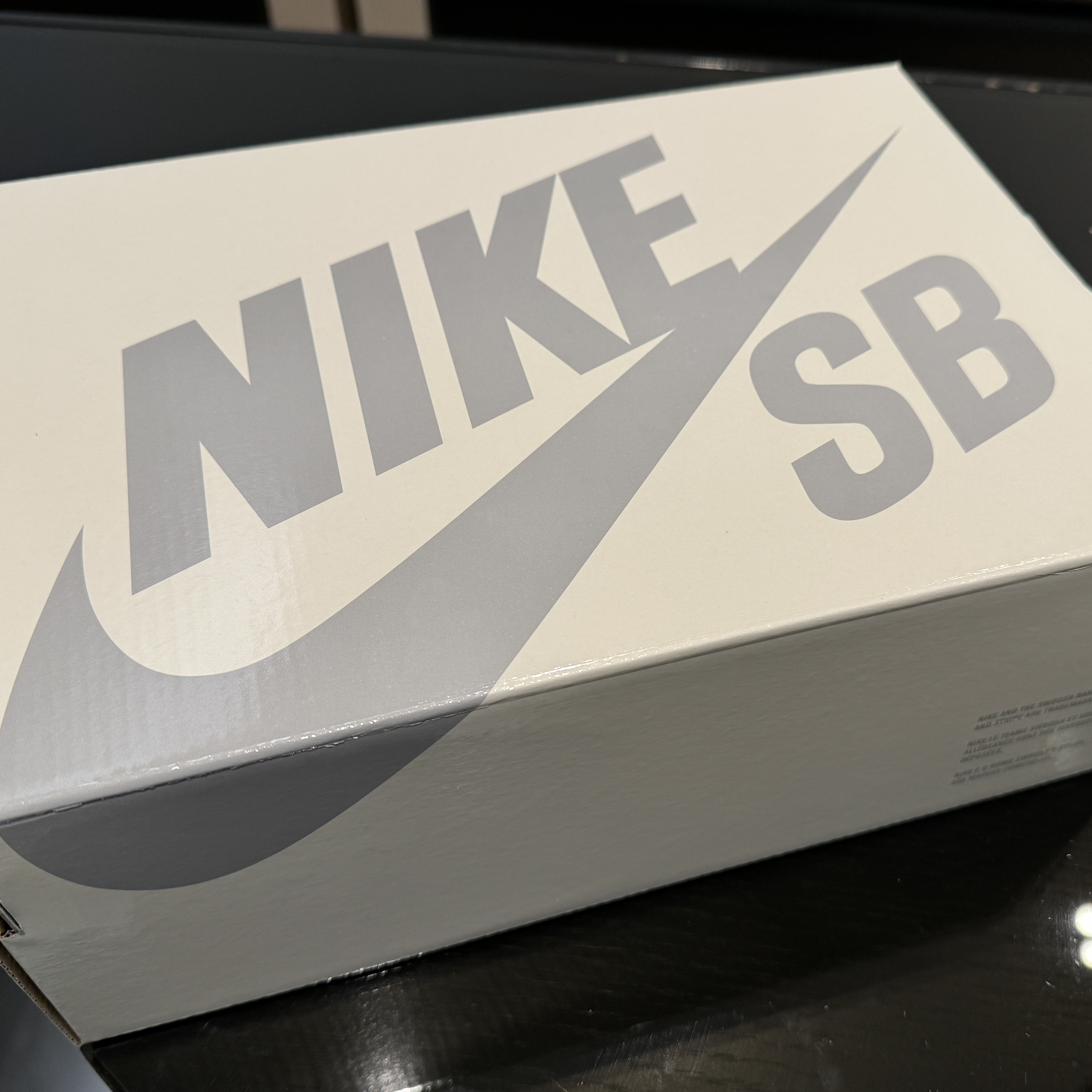 Nike x Rayssa Leal SB Dunk Low PRM Pure Platinum Vivid Purple 착용 스타일 - 4