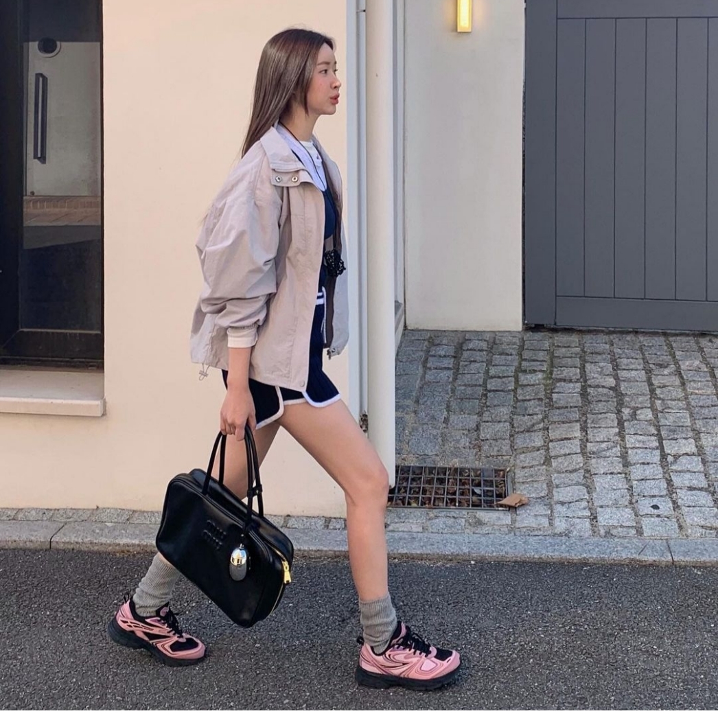 Fila Interun Pink Black 착용 스타일 - 2