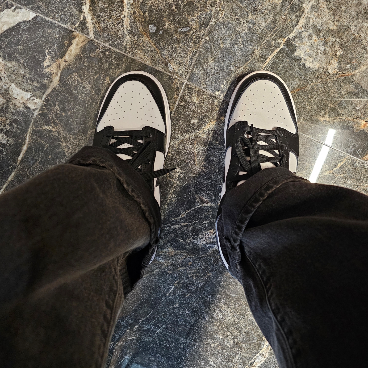 Nike Dunk Low Retro Black 착용 스타일 - 1