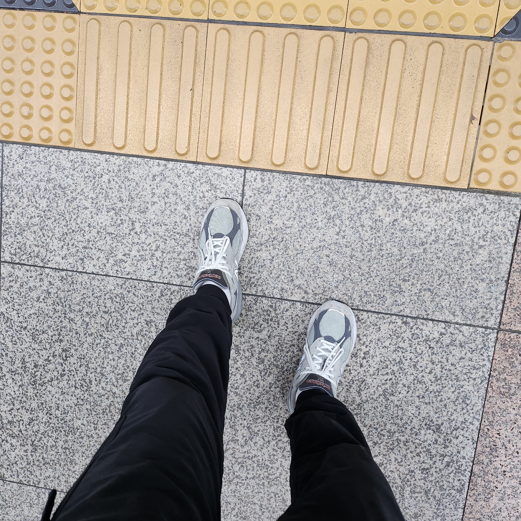 New Balance 990v3 Made in USA Grey - D Standard 착용 스타일