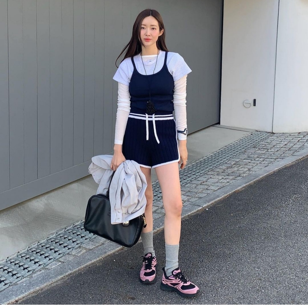 Fila Interun Pink Black 착용 스타일 - 1