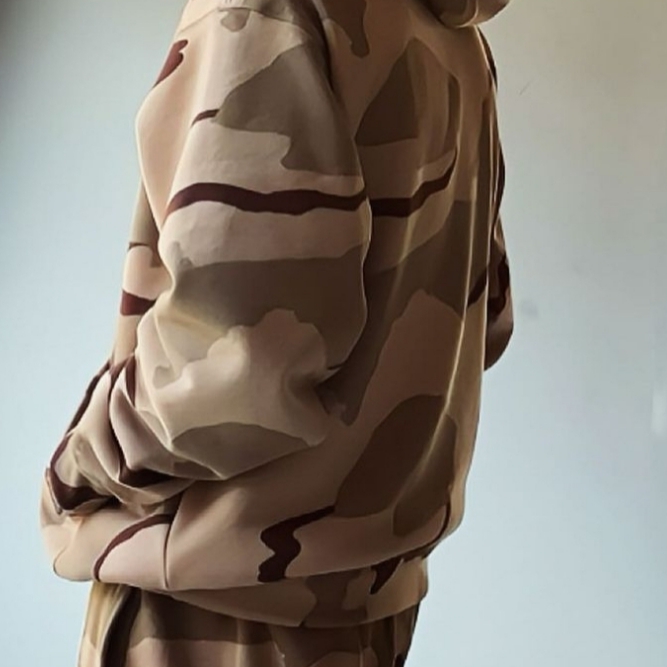Supreme $ Hooded Sweatshirt Desert Camo - 24SS 착용 스타일 - 2