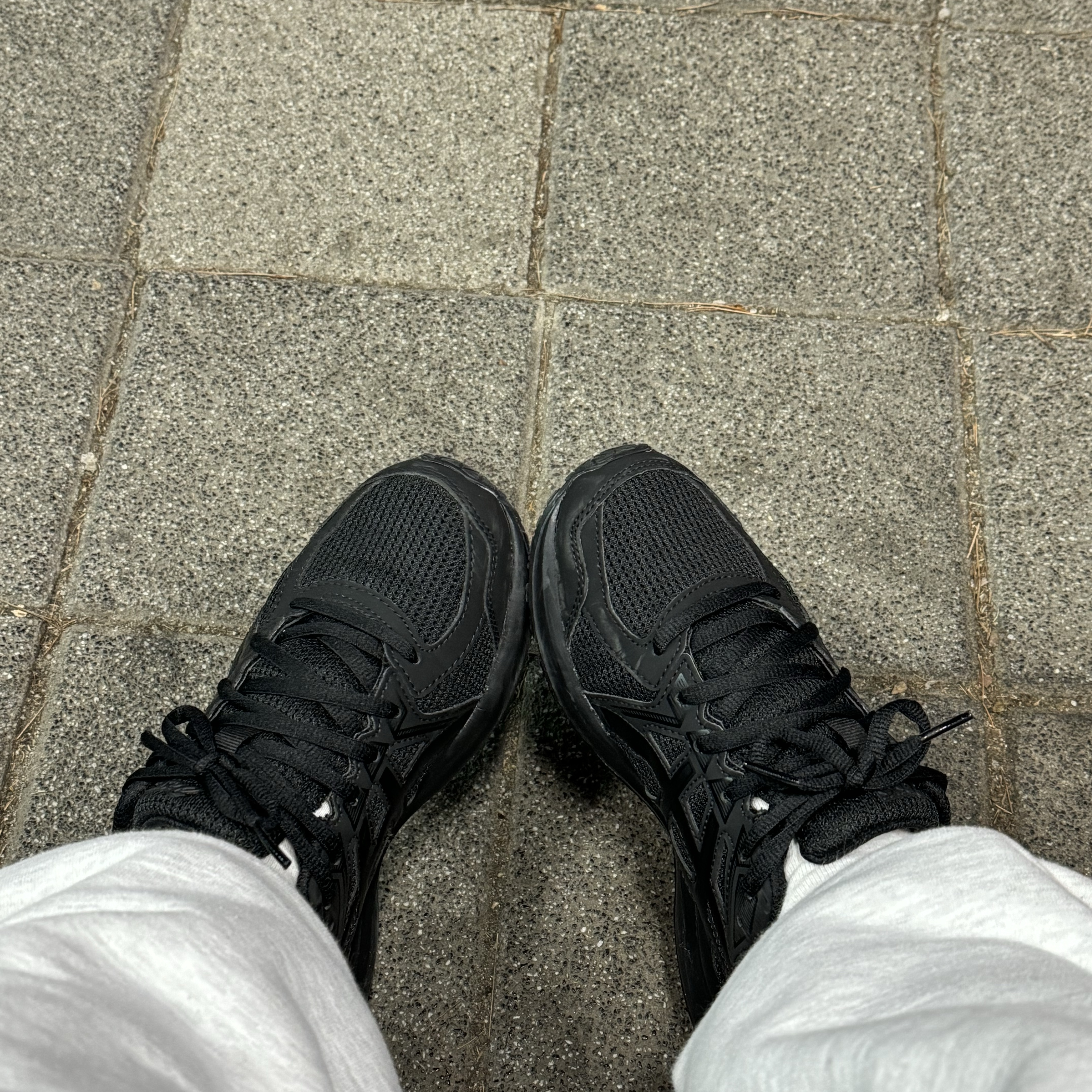 Asics Jog 100 2 Black 착용 스타일