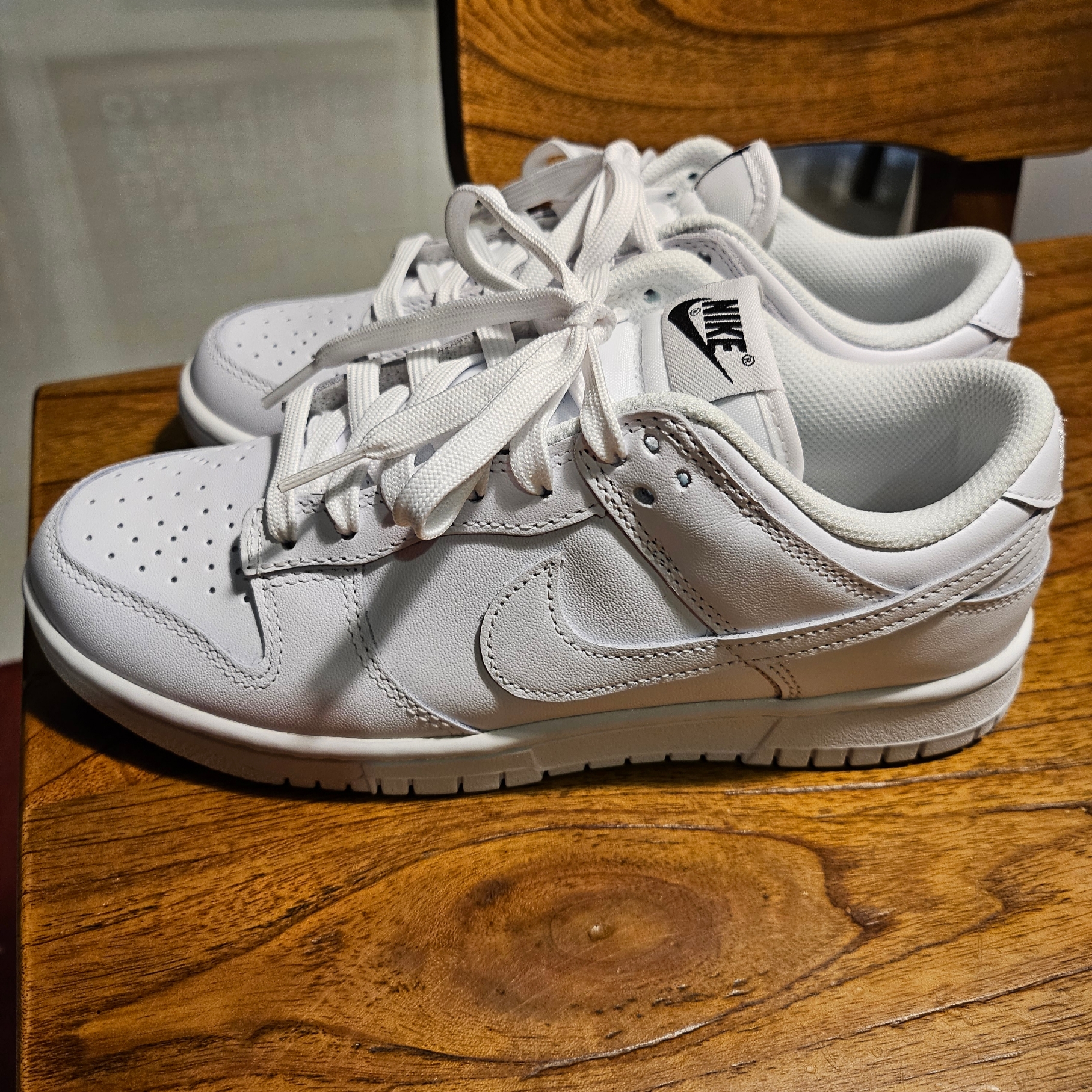 (W) Nike Dunk Low Triple White 착용 스타일