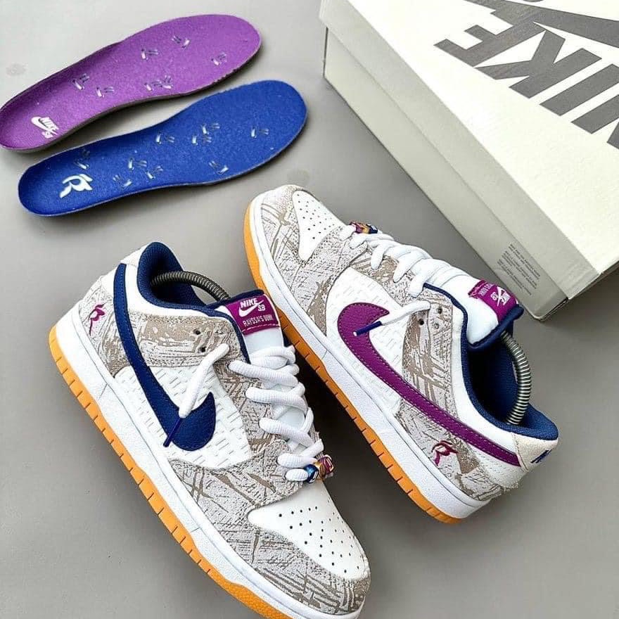 Nike x Rayssa Leal SB Dunk Low PRM Pure Platinum Vivid Purple 착용 스타일
