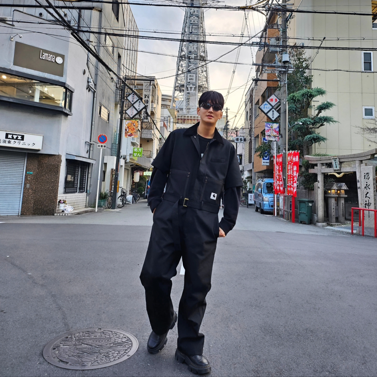 Sacai x Carhartt WIP Suiting Bonding Jumpsuit Black, Gentle Monster x Maison Margiela MM105 Black Black 착용 스타일 - 1