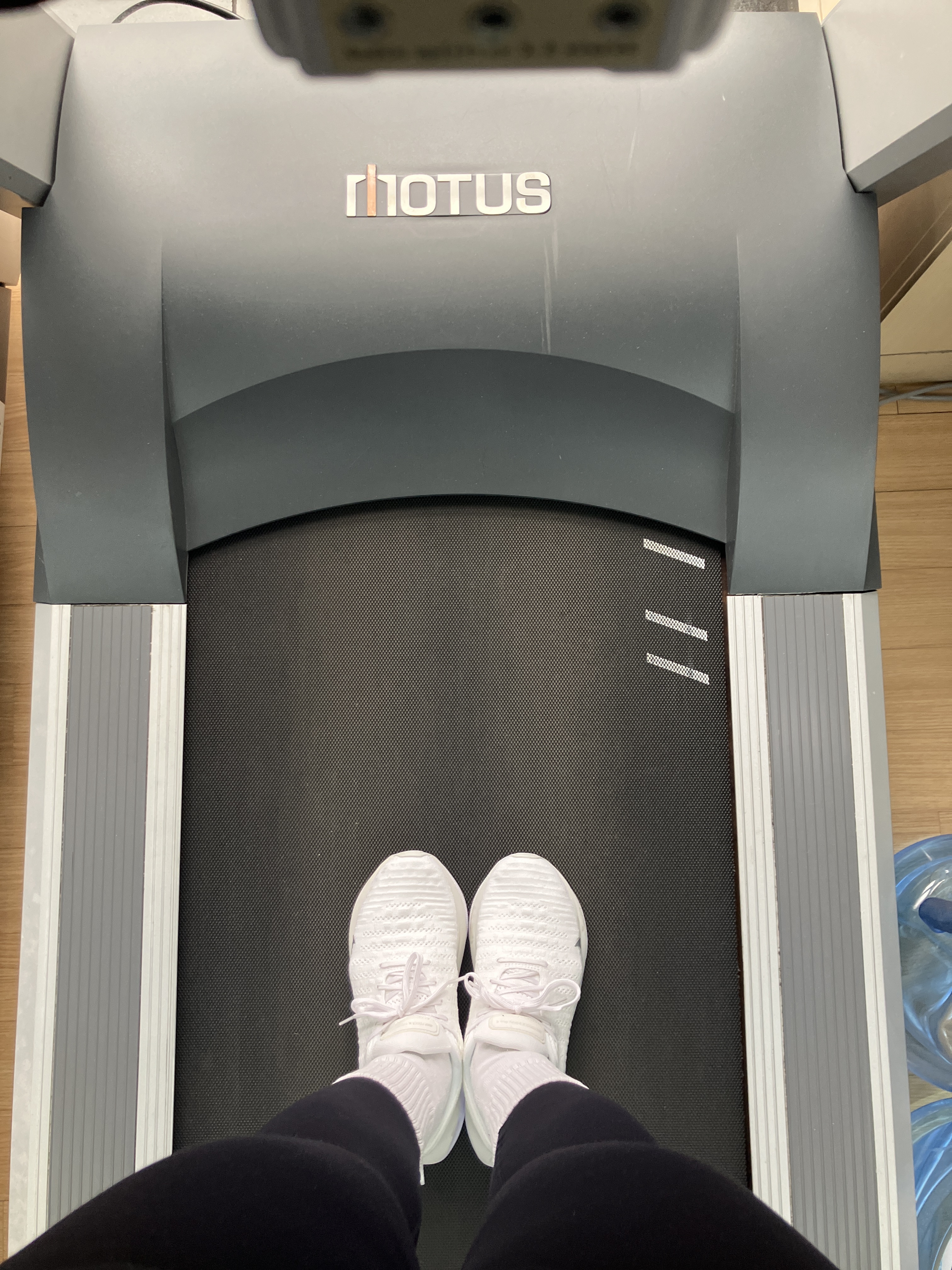 (W) Nike ReactX Infinity Run 4 White Photon Dust 착용 스타일