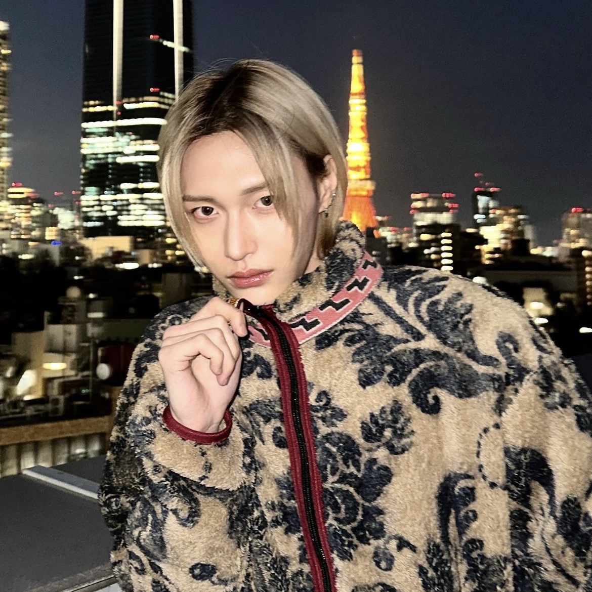 Kapital Damask Pattern Fleece Zip Blouson Beige 착용 스타일 - 2