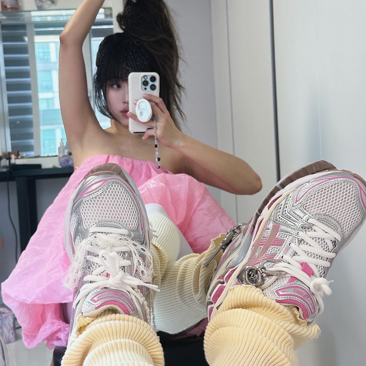 Asics Unlimited Gel-Kayano 14 White Fawn 착용 스타일 - 2