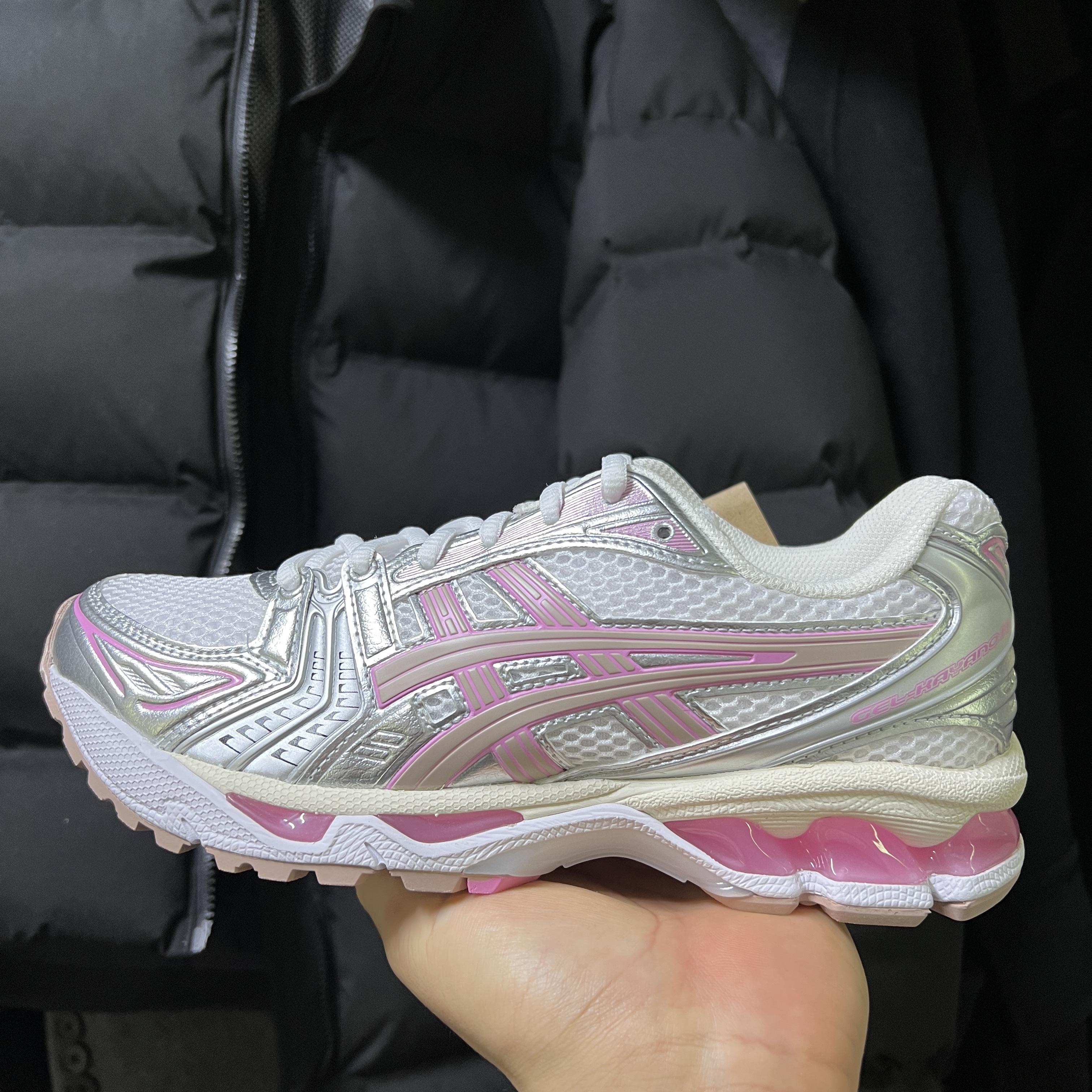 Asics Unlimited Gel-Kayano 14 White Fawn 착용 스타일 - 1