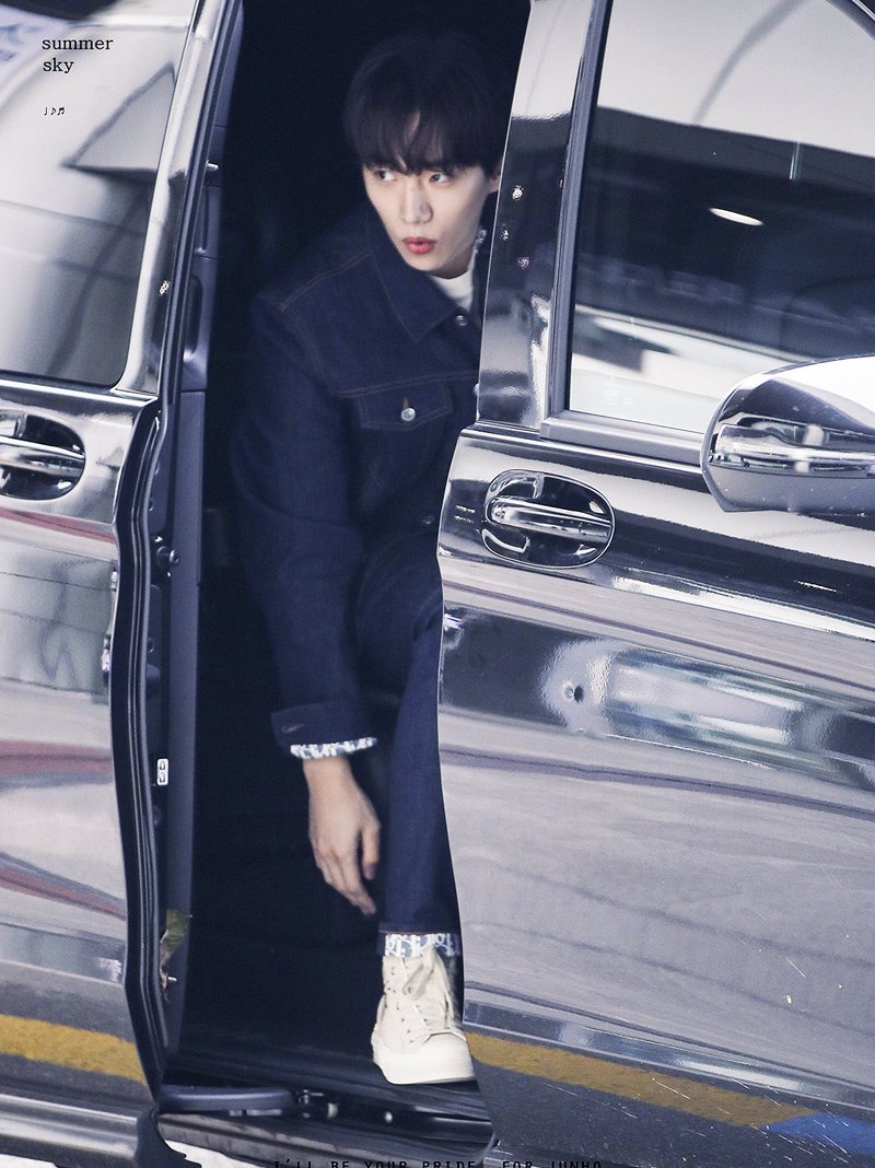 Dior Oblique Raw Cotton Denim Blouson Blue, Dior Oblique Slim-Fit Jenas Blue Raw Cotton Denim 착용 스타일 - 2