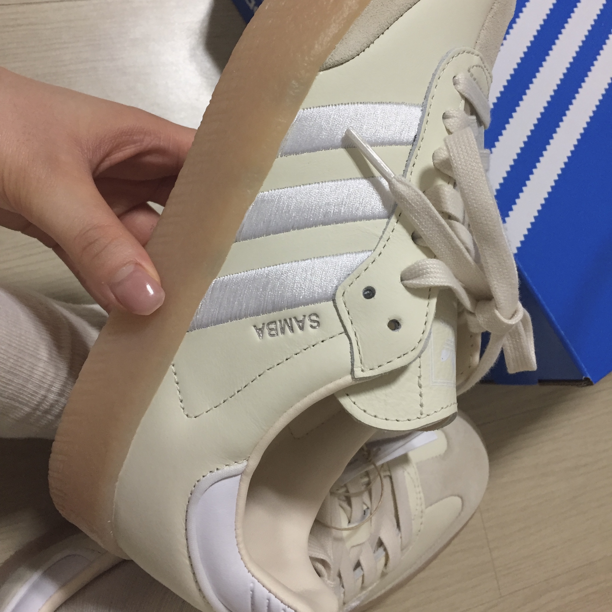 (W) Adidas Sambae Wonder White Silver Metallic 착용 스타일 - 2