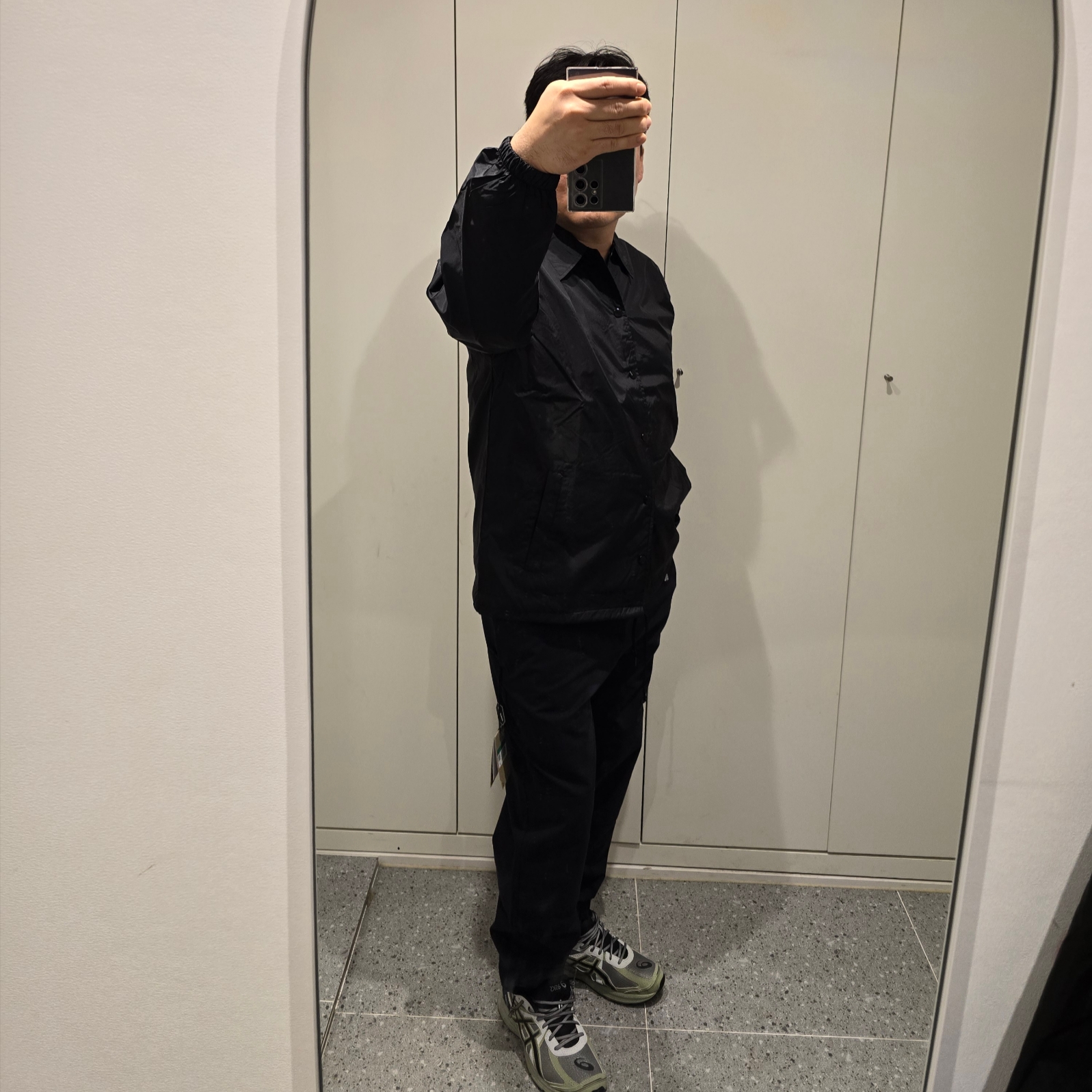 (W) Matin Kim Logo Coating Jumper Black, CDG Logo Coach Jacket Black 착용 스타일 - 8
