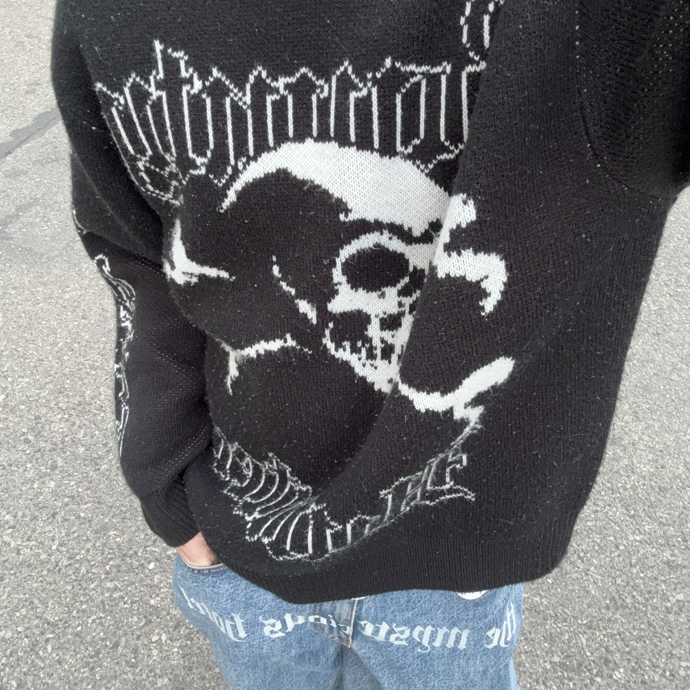 Supreme x Bounty Hunter Sweater Black - 23FW 착용 스타일