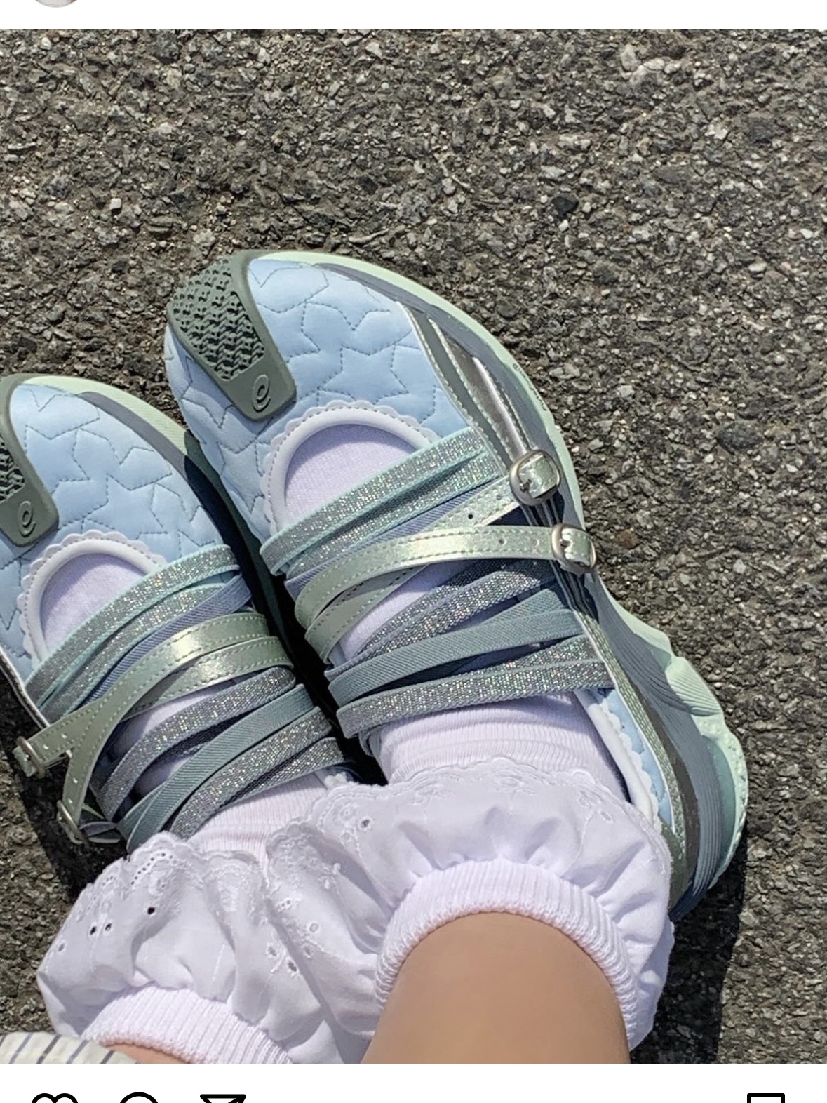 (W) Asics x Kiko Kostadinov x Heaven by Marc Jacobs Gel-Lokros Faded Denim Pale Aqua 착용 스타일 - 6