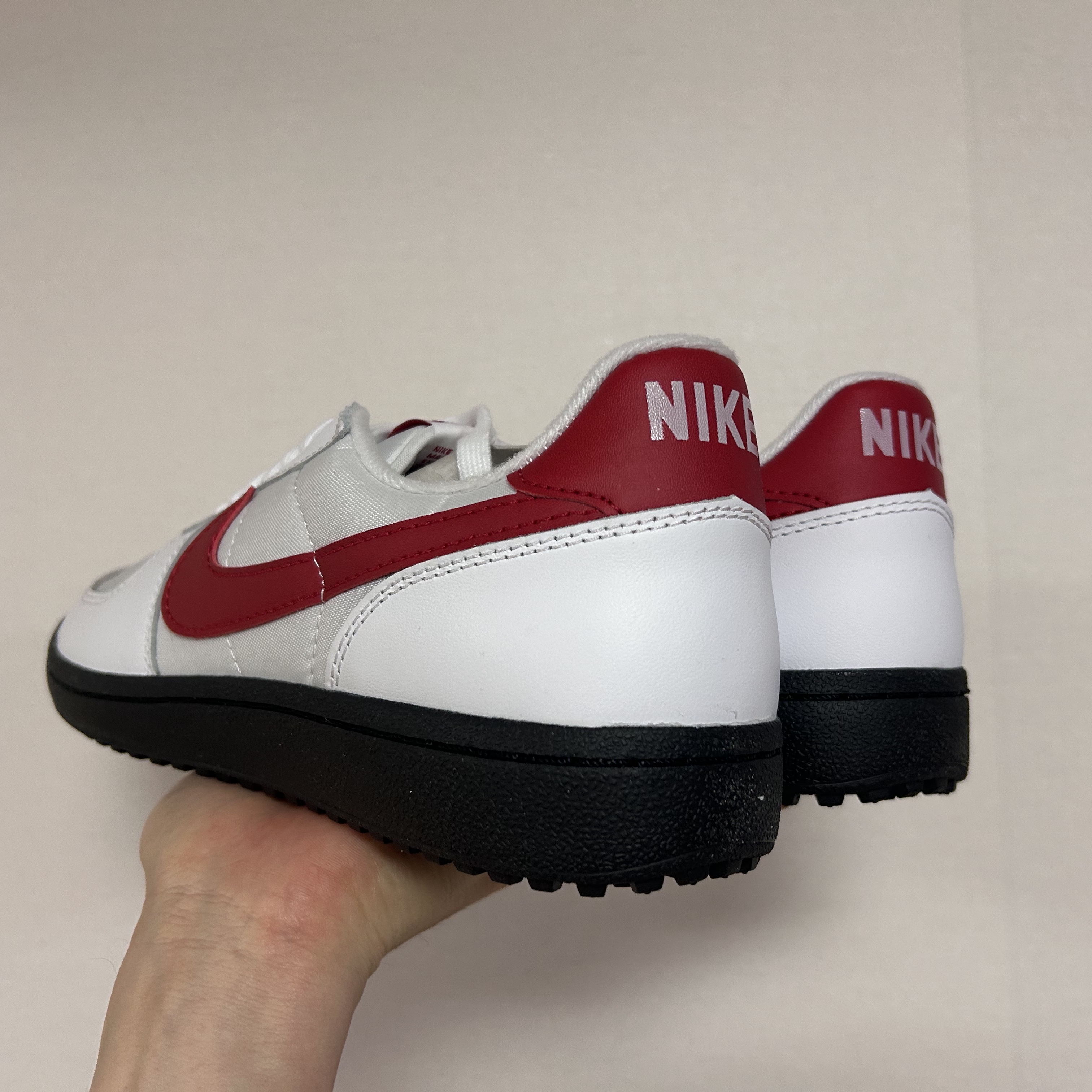 Nike Field General 82 SP White and Varsity Red 착용 스타일 - 3